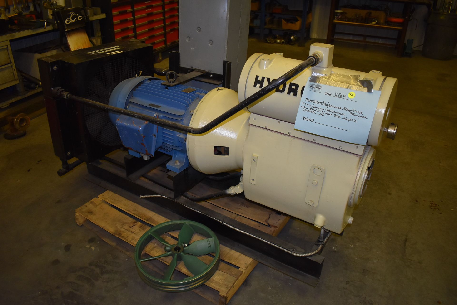 COMPAIR HYDROVANE 170CK ROTARY VANE TANK MOUNTED AIR COMPRESSOR WITH 50 HP, S/N: 5HV301609 (CI) [SKU - Image 4 of 7