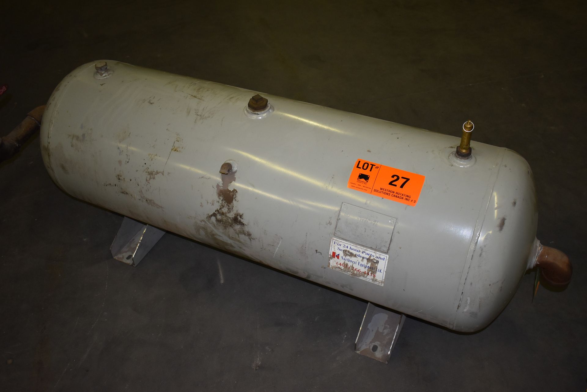 APPROX. 100 GAL. COMPRESSOR AIR RECEIVER TANK (CI) [RIGGING FEE FOR LOT #27 - $25 CAD PLUS - Image 2 of 3