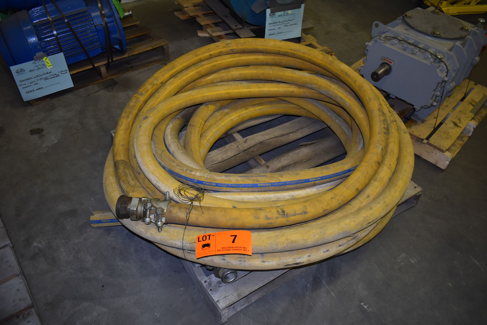 LOT/ (2) GREEN LINE G242 25' ROCK DRILL HOSES WITH 400 PSI CAPACITY (CI) [RIGGING FEE FOR LOT #