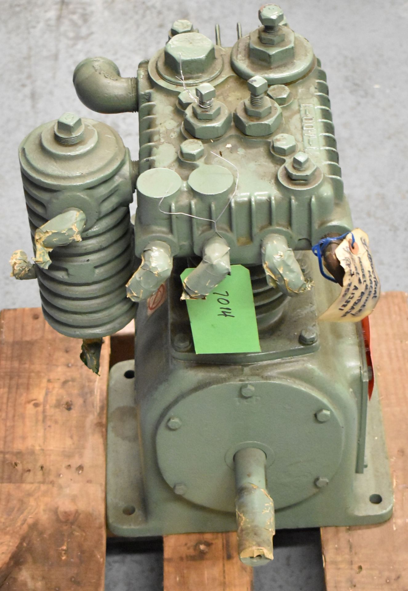 COOPER INDUSTRIES/GARDNER DENVER ATDADA COMPRESSOR PUMP WITH 200 PSI, 850 RPM, S/N: A13381 (CI) [ - Image 2 of 4