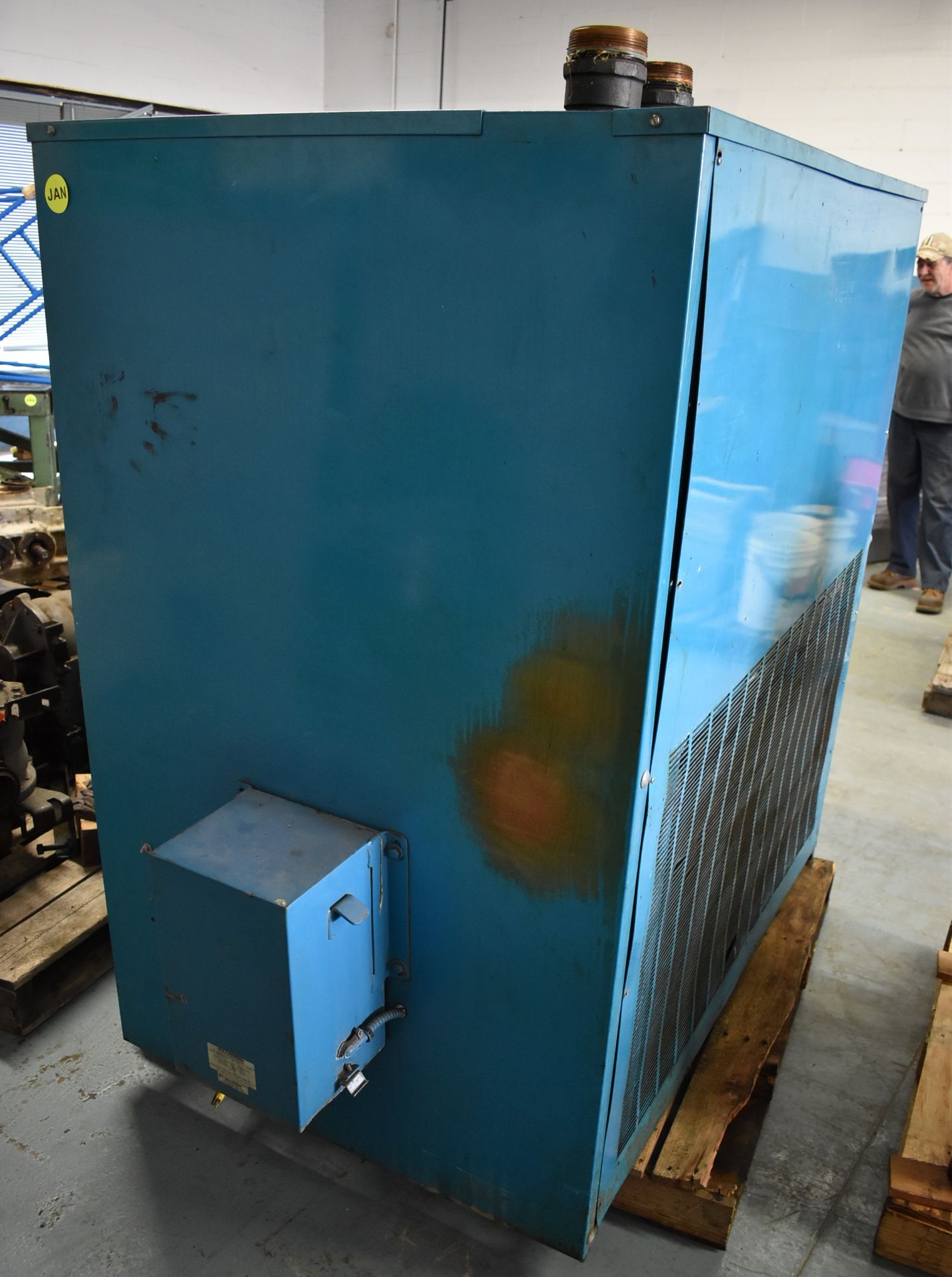 ULTRA AIR UA1000A0 REFRIGERATED AIR DRYER WITH 100 PSI, S/N: U-029801 (CI) [RIGGING FEES FOR LOT #29 - Image 2 of 3