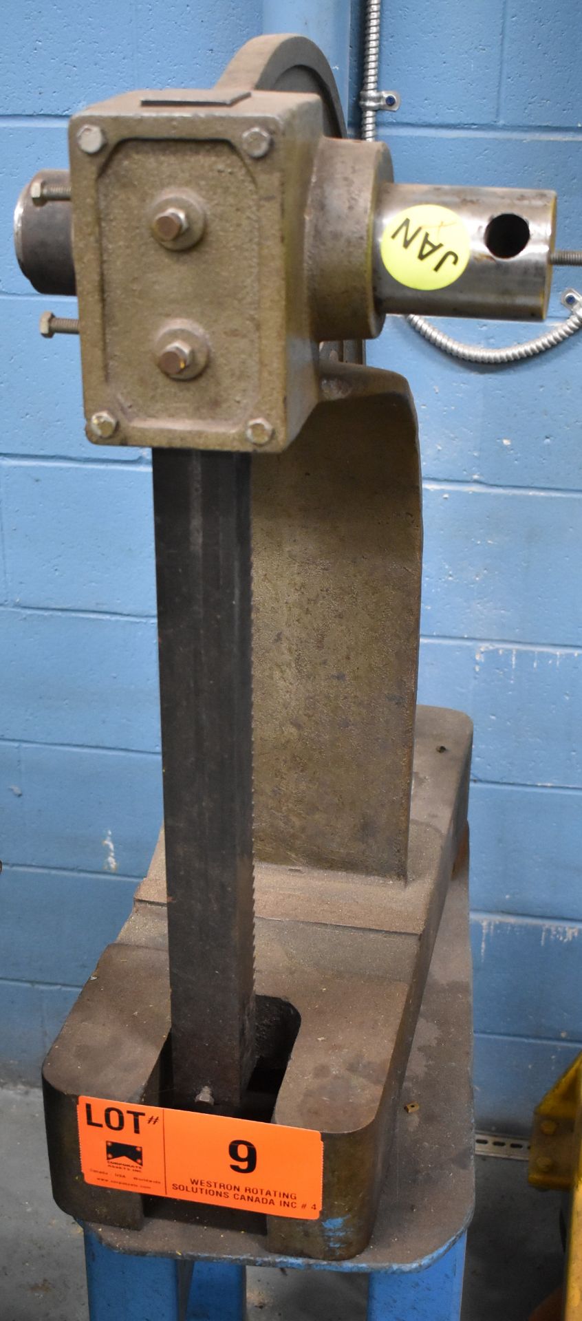 NO. 5 ARBOR PRESS WITH STAND (CI) [RIGGING FEES FOR LOT #9 - $25 CAD PLUS APPLICABLE TAXES]
