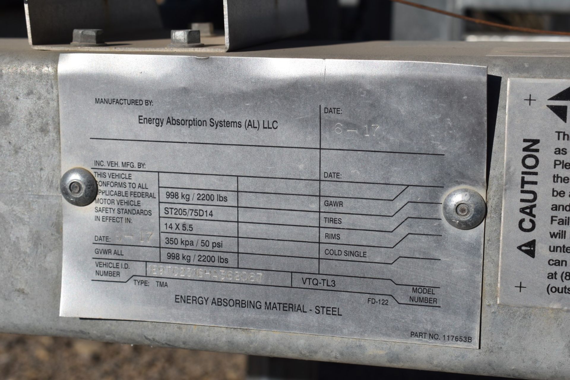 TRINITY HIGHWAY PRODUCTS (2017) VTQ-TL3 ENERGY ABSORPTION HIGHWAY SAFETY ATTENUATOR WITH ARROW - Image 8 of 10