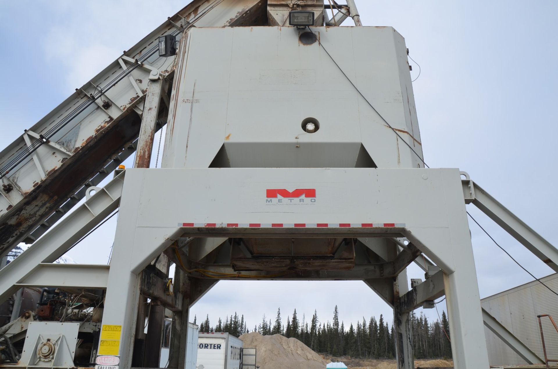 CEDARAPIDS MODEL 805E-400 SELF-ERECTING MIXED ASPHALT SILO WITH 50HP SLAT BUCKET ELEVATOR - Image 5 of 17