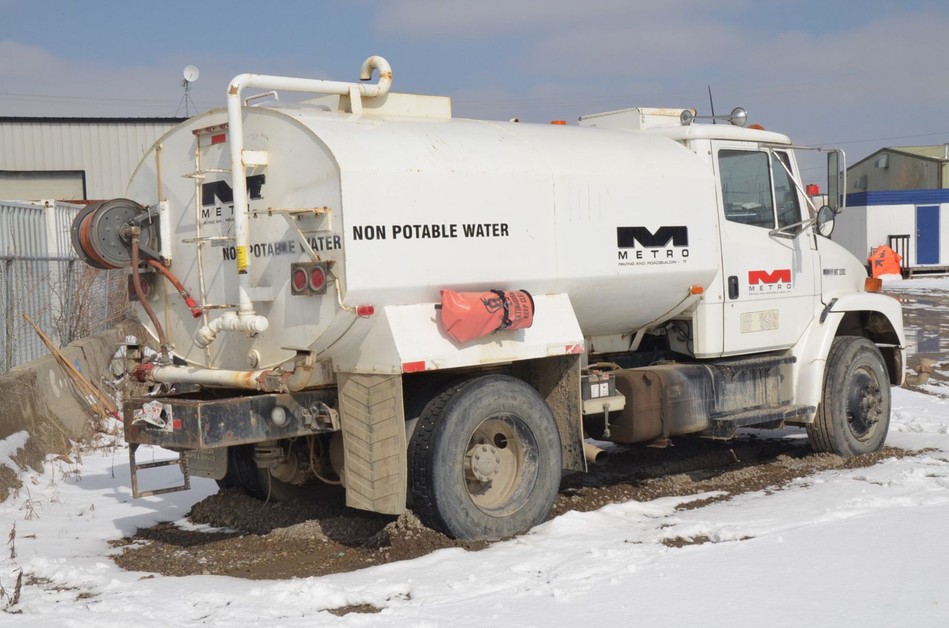 FREIGHTLINER FL70 WATER TRUCK, VIN: 1FULWHLBA6SL714073 (NOT IN SERVICE) - Image 4 of 20