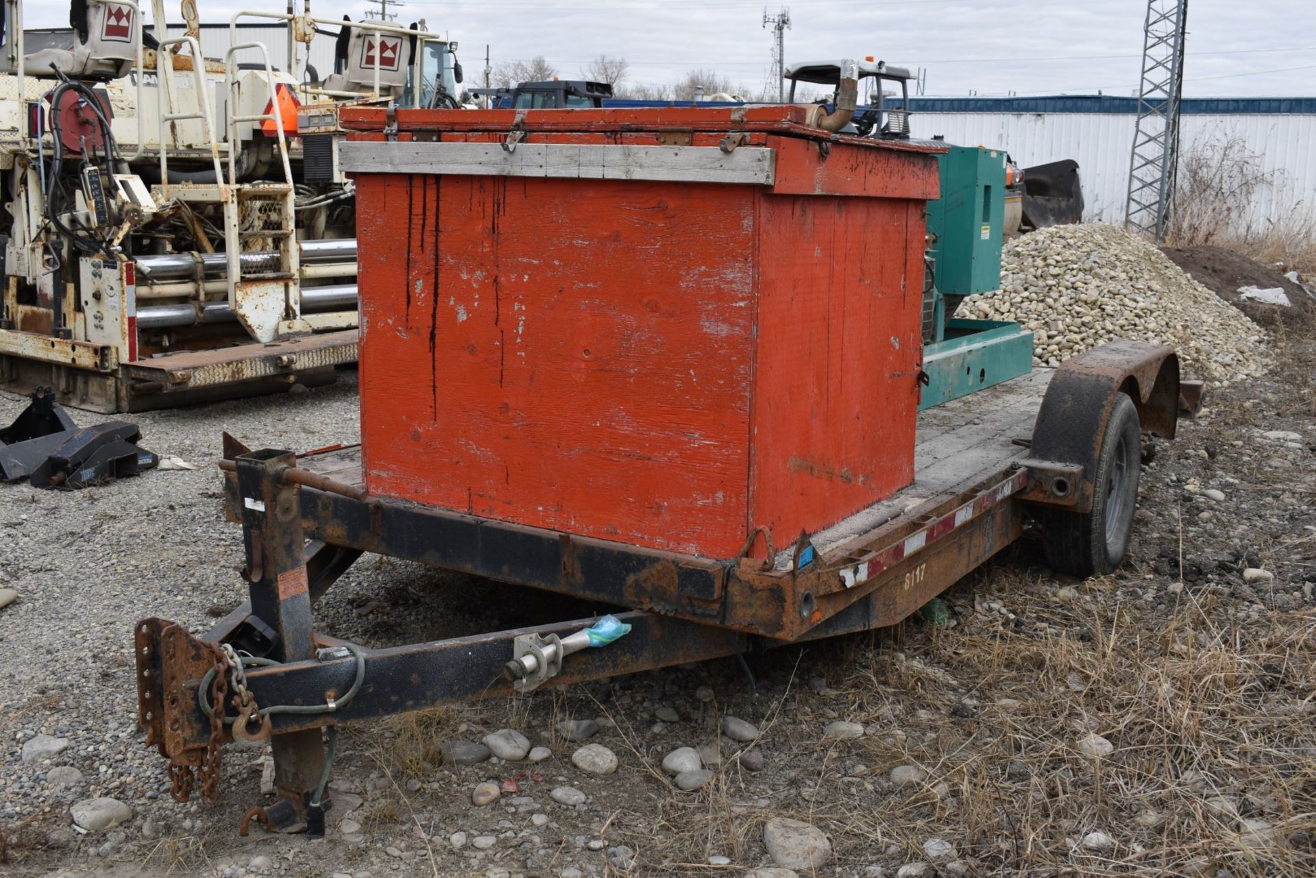 CANADA TRAILER MFG (2010) CE716-14K 14,000LB CAPACITY TANDEM AXLE FLAT DECK TRAILER WITH 7'X16' WOOD - Image 2 of 12