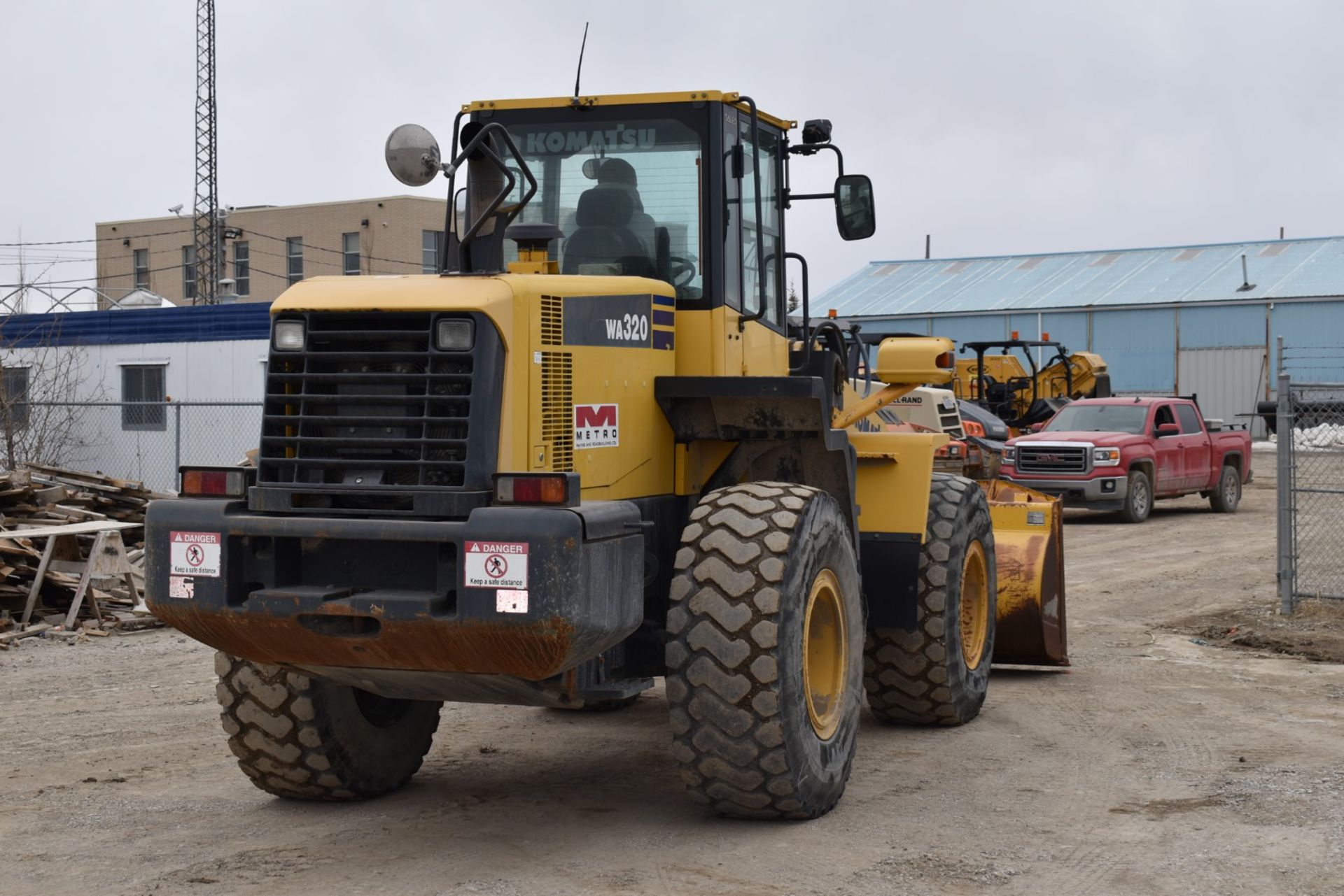 KOMATSU (2008) WA320-6 ARTICULATING FRONT-END WHEEL LOADER WITH BUCKET, APPROX. 7,885 HOURS ( - Image 6 of 20