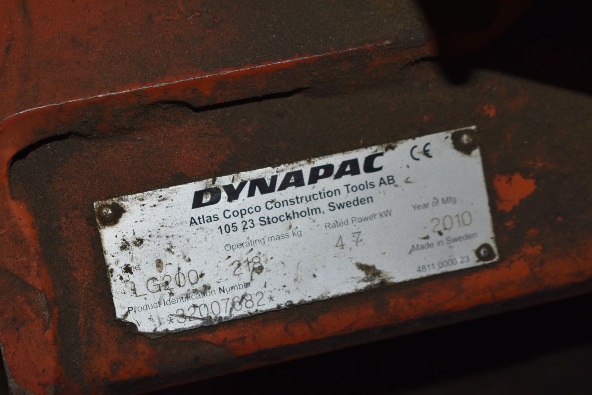 DYNAPACK (2010) LG200 GAS POWERED FORWARD PLATE COMPACTOR, S/N: 32007682 - Image 5 of 6