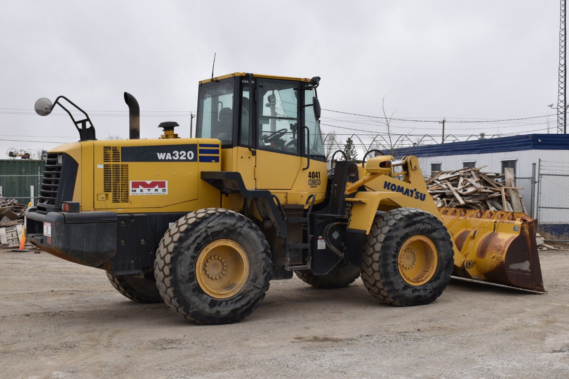 KOMATSU (2008) WA320-6 ARTICULATING FRONT-END WHEEL LOADER WITH BUCKET, APPROX. 7,885 HOURS ( - Image 7 of 20