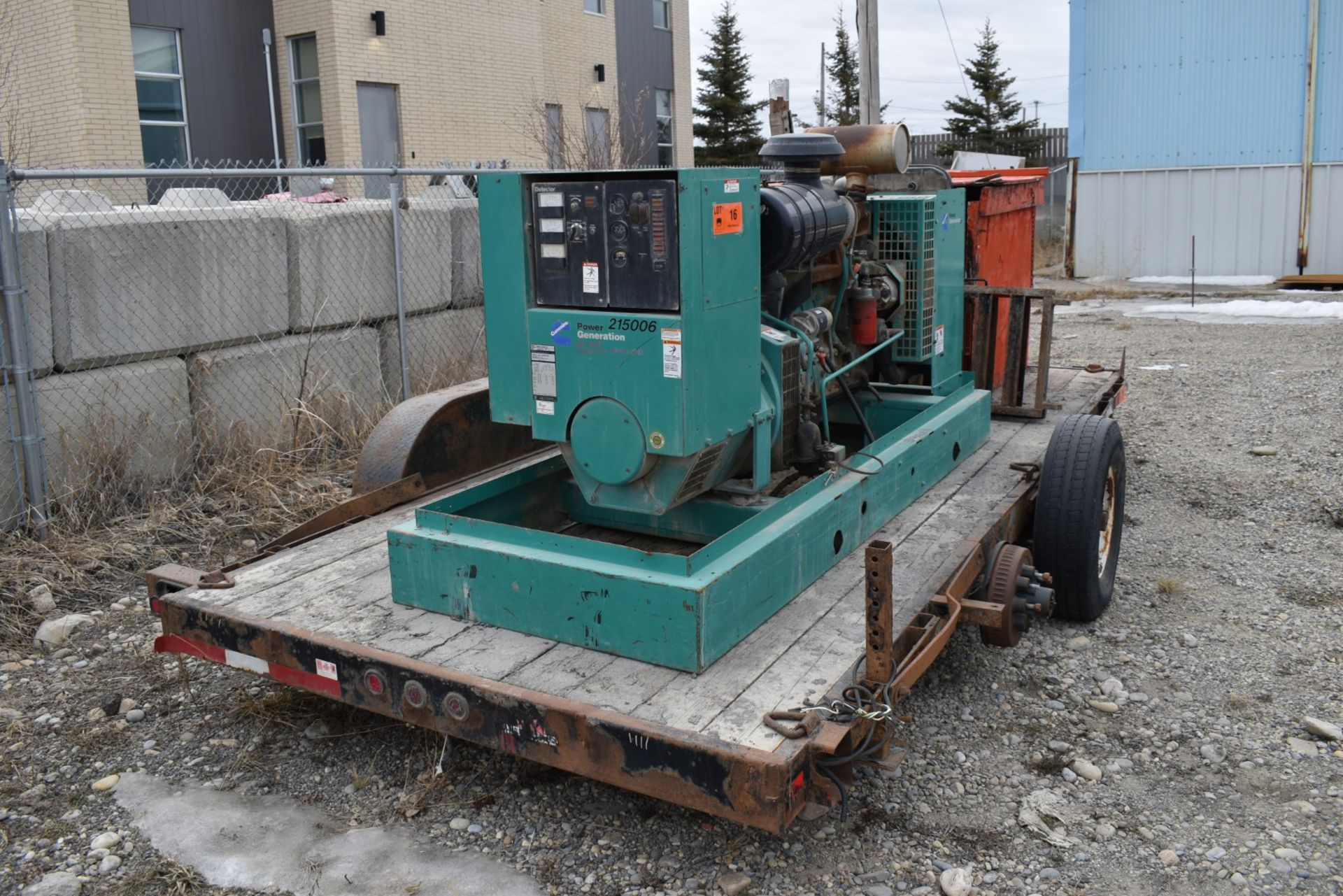 CANADA TRAILER MFG (2010) CE716-14K 14,000LB CAPACITY TANDEM AXLE FLAT DECK TRAILER WITH 7'X16' WOOD - Image 9 of 12