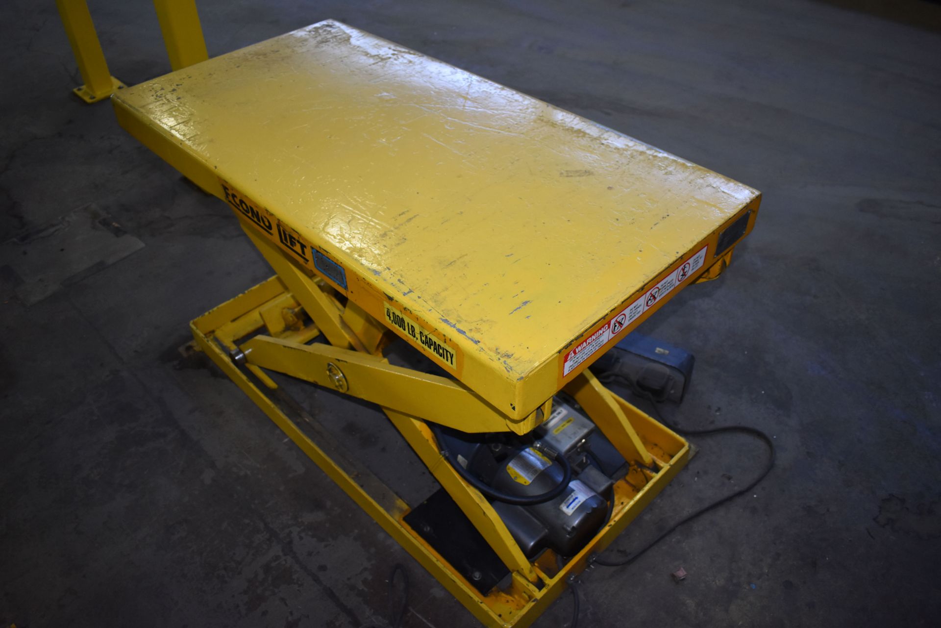 ECONOLIFT 4000 LB. CAPACITY HYDRAULIC SCISSOR LIFT TABLE (CI) [RIGGING FEES FOR LOT #110 - $50 USD - Image 2 of 6