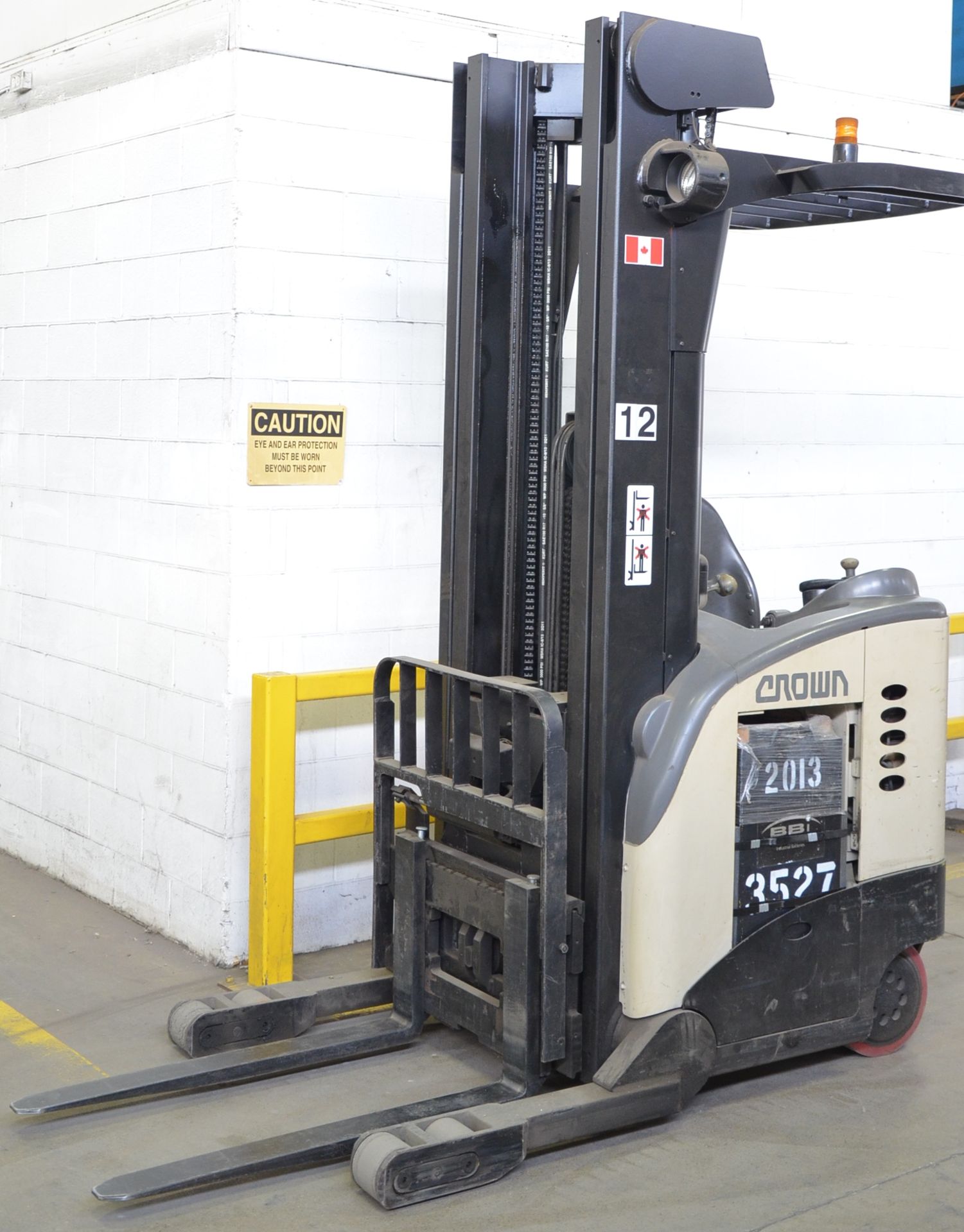CROWN RR5020-45 4,500 LB. CAPACITY 36V ELECTRIC REACH TRUCK WITH 240" MAX. LIFT HEIGHT, 2 STAGE