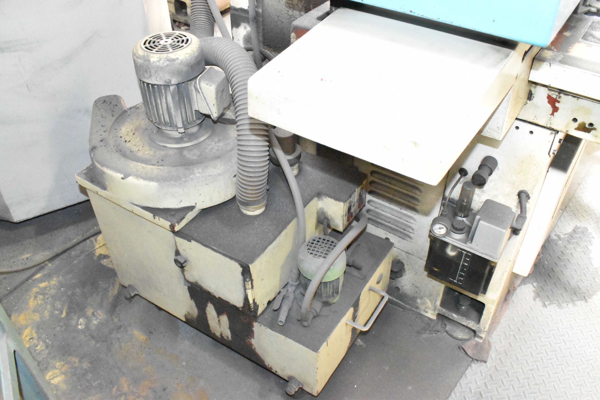 PERFECT PFG-2550AH HYDRAULIC SURFACE GRINDER WITH 19.5"X10" MAGNETIC CHUCK, 8" GRINDING WHEEL, - Image 6 of 8