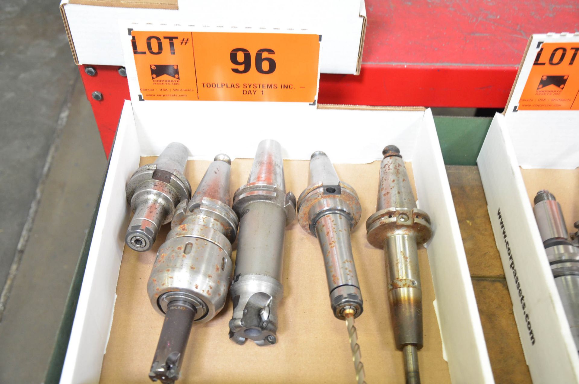 LOT/ (5) CAT40 TOOL HOLDERS