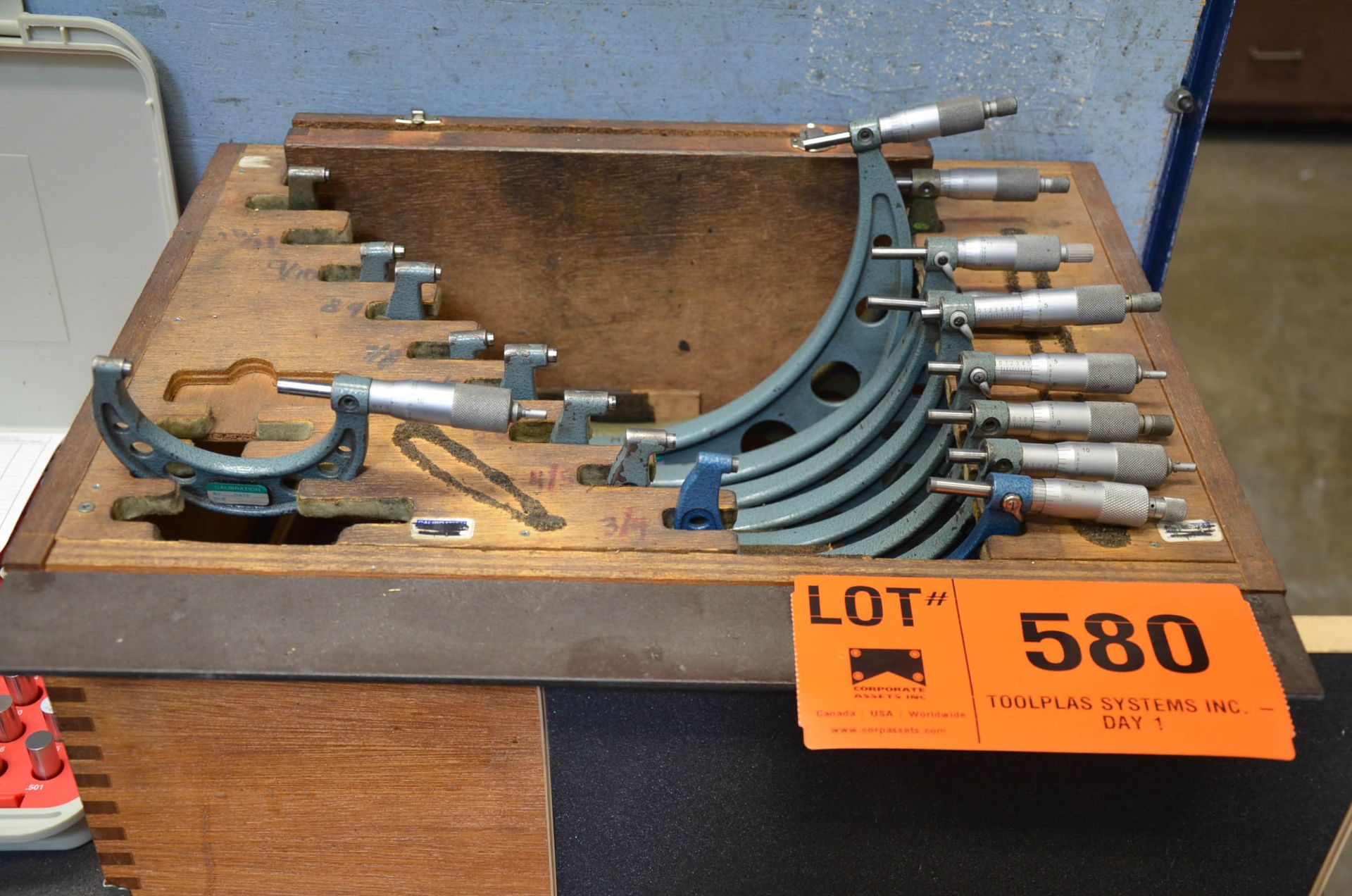 LOT/ OUTSIDE MICROMETERS AND DEPTH MICROMETER SET