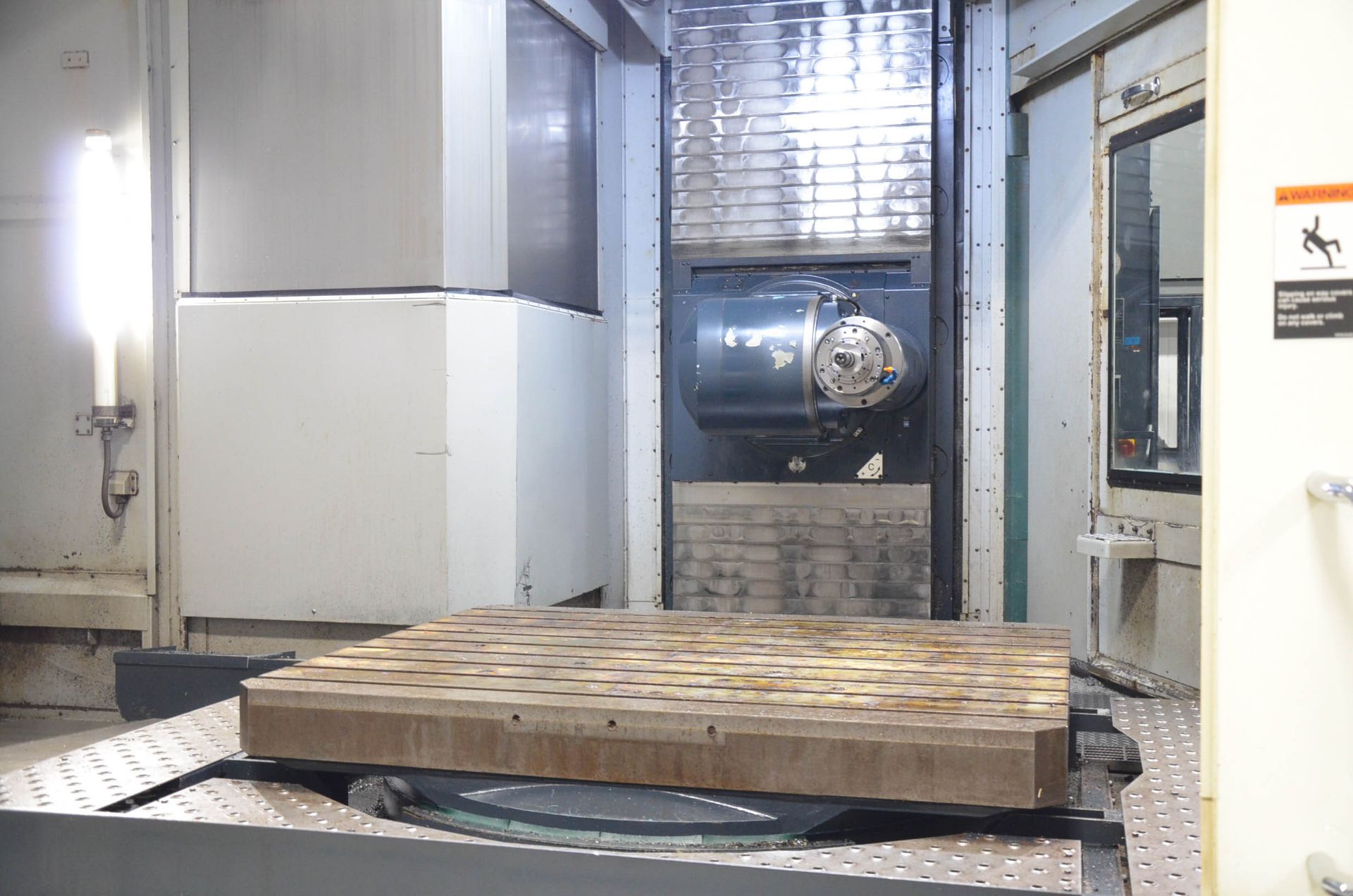 MAKINO (2013) MCC2013 VG 6-AXIS CNC MACHINING CENTER WITH MAKINO PROFESSIONAL 5 CNC CONTROL, 59" X - Image 5 of 11