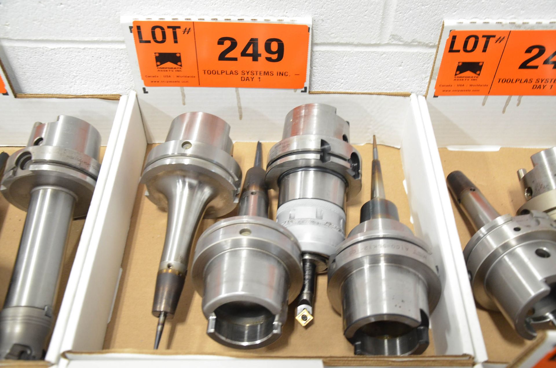 LOT/ (4) HSK-100A TOOL HOLDERS