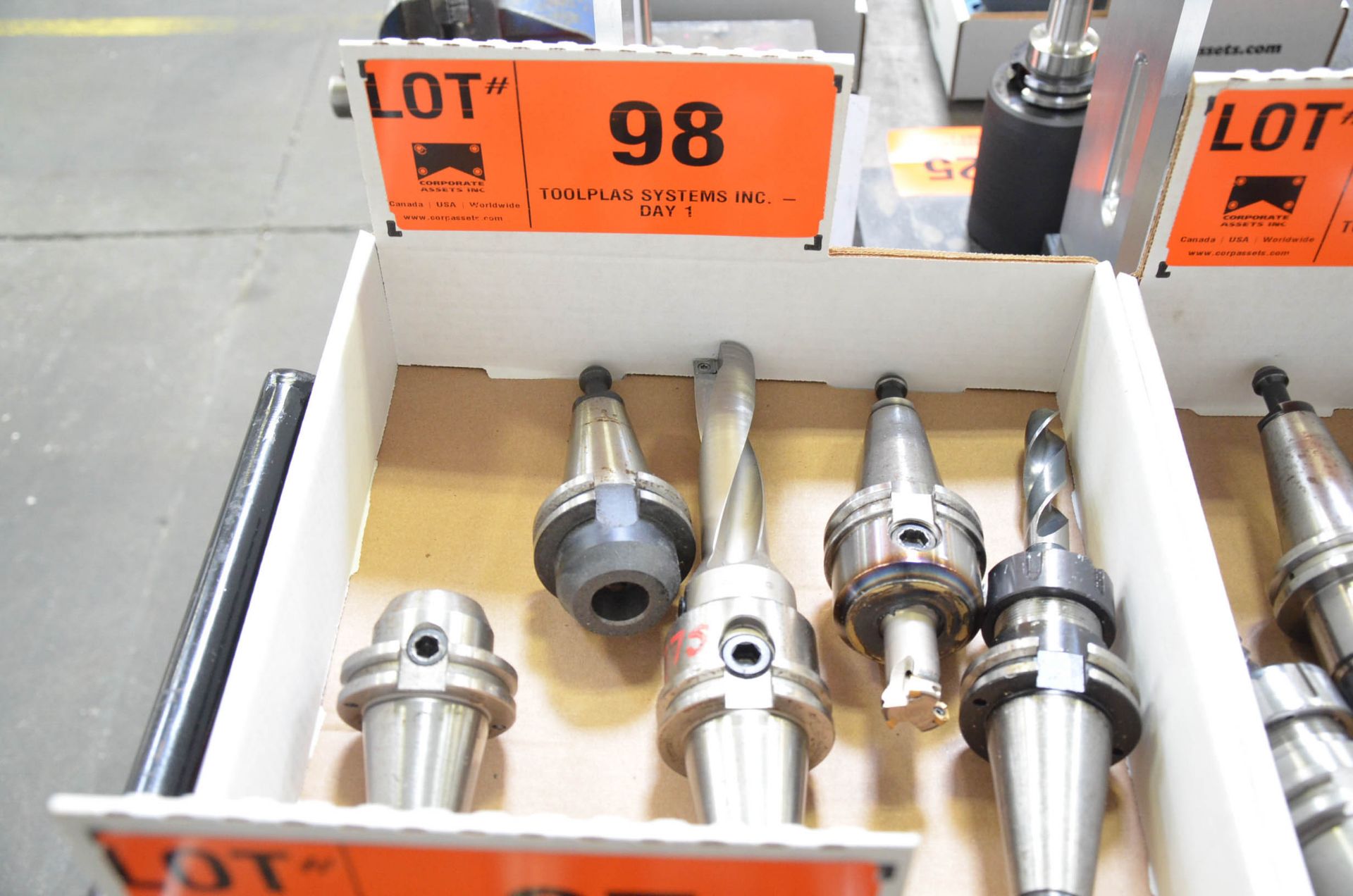 LOT/ (5) CAT40 TOOL HOLDERS