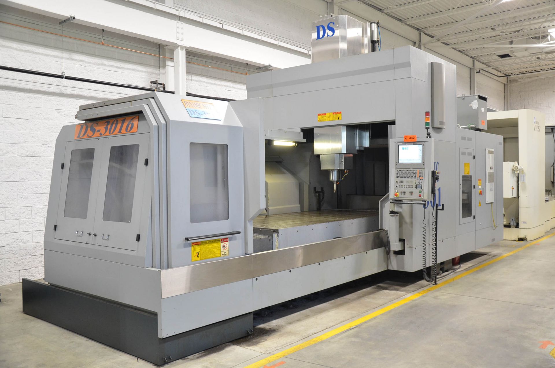 DYNAMIC SPEED (2010) GT-3016V GANTRY-TYPE VERTICAL MACHINING CENTER WITH HEIDENHAIN ITNC530 CNC - Image 2 of 12