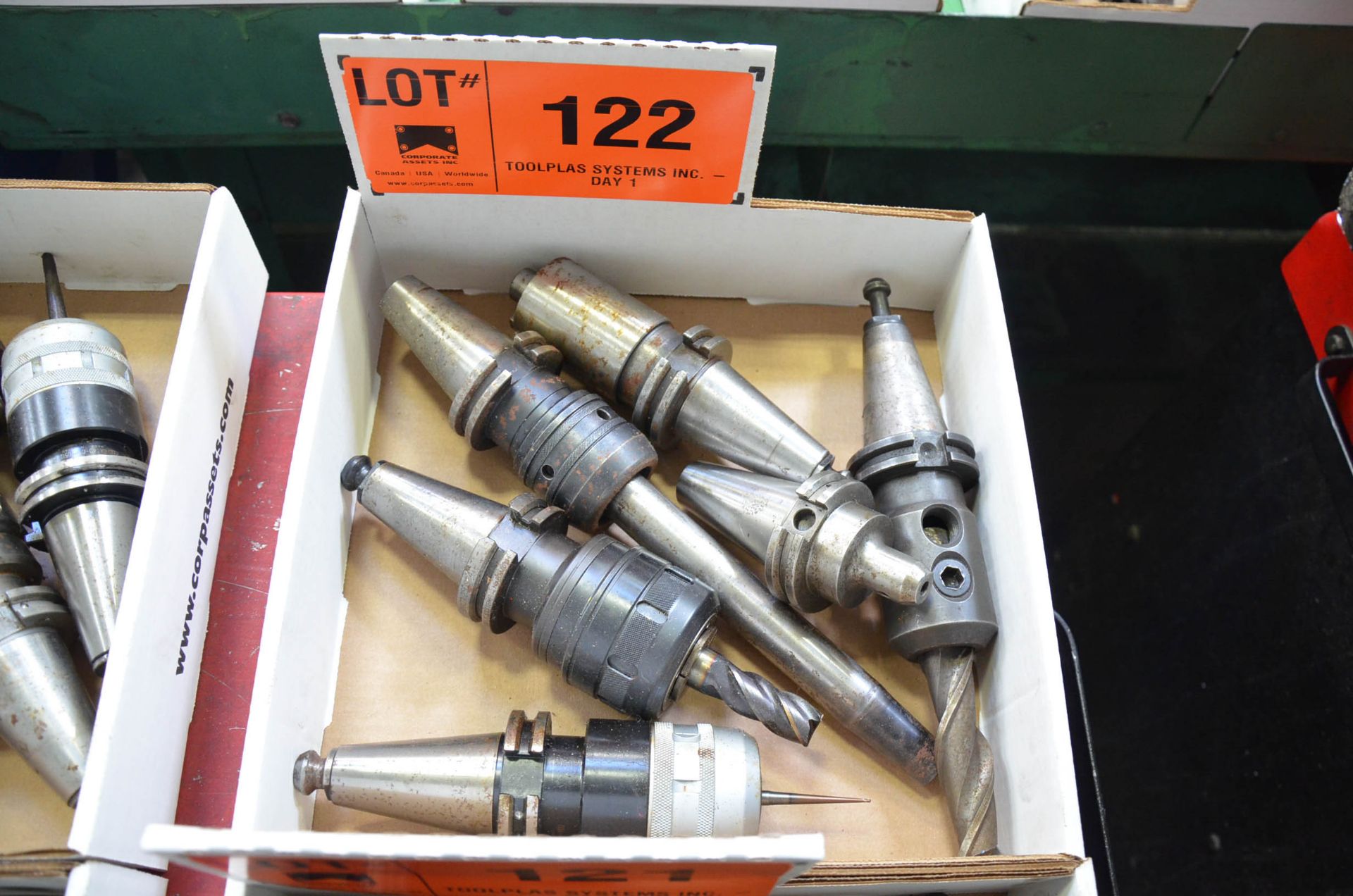 LOT/ (6) CAT40 TOOL HOLDERS