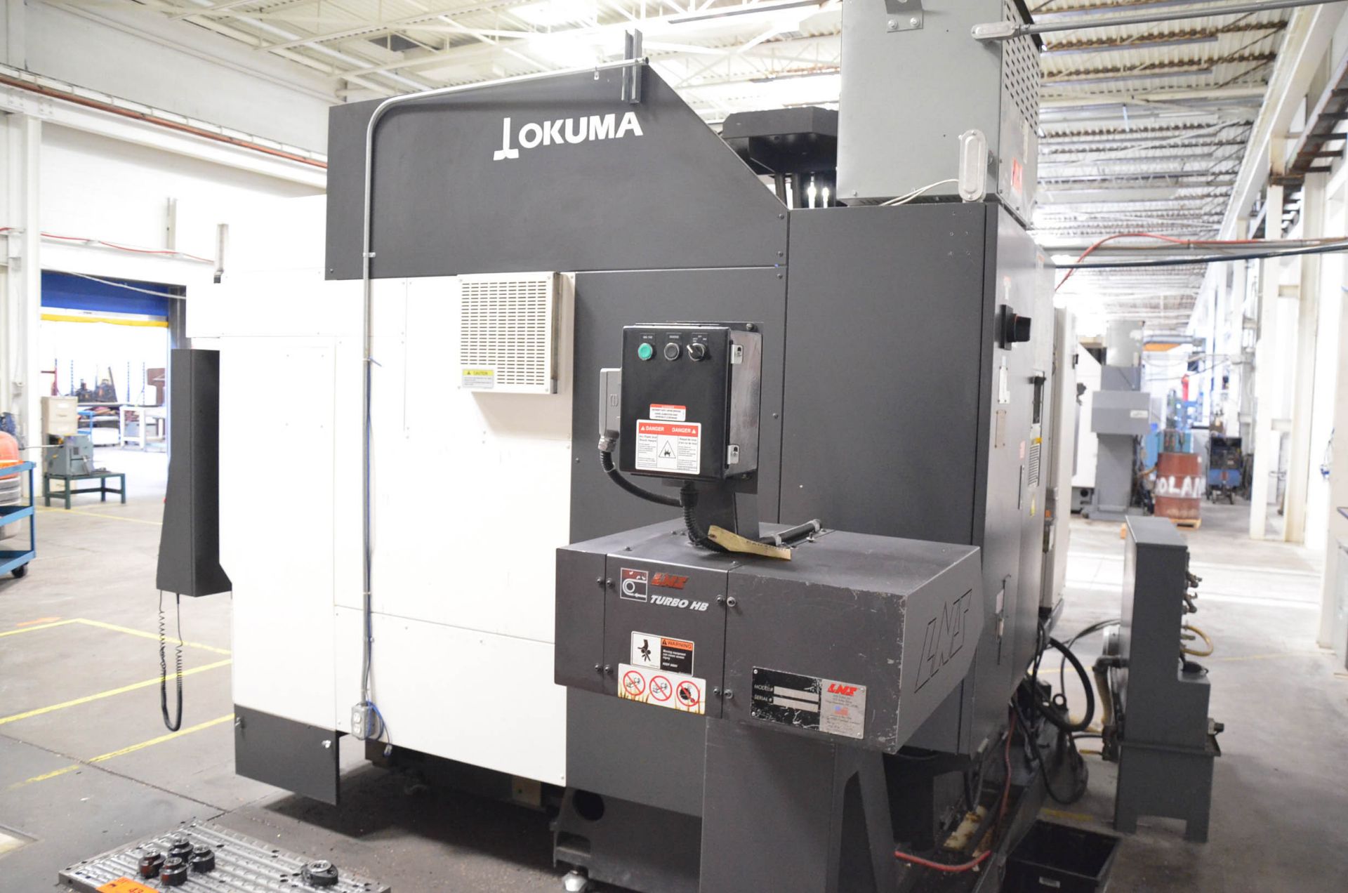 OKUMA (DEC-2014) GENOS M560-V CNC VERTICAL MACHINING CENTER WITH OKUMA OSP-P300M CNC CONTROL, 22" - Image 8 of 12