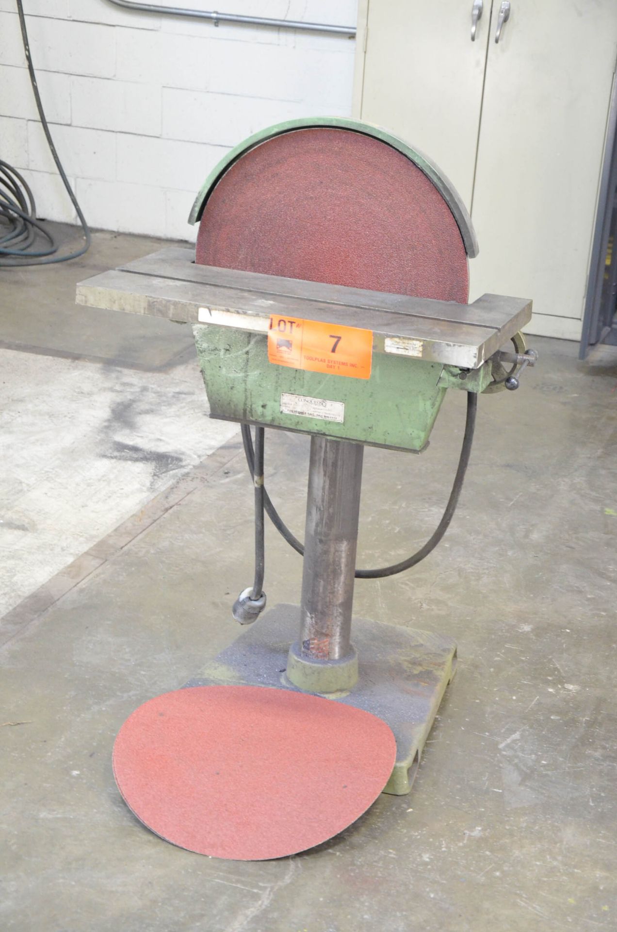 CONQUEST (2013) DG203 20" VERTICAL DISK SANDER WITH 15"X27" TILTING TABLE, 220V/3PH/60HZ, S/N