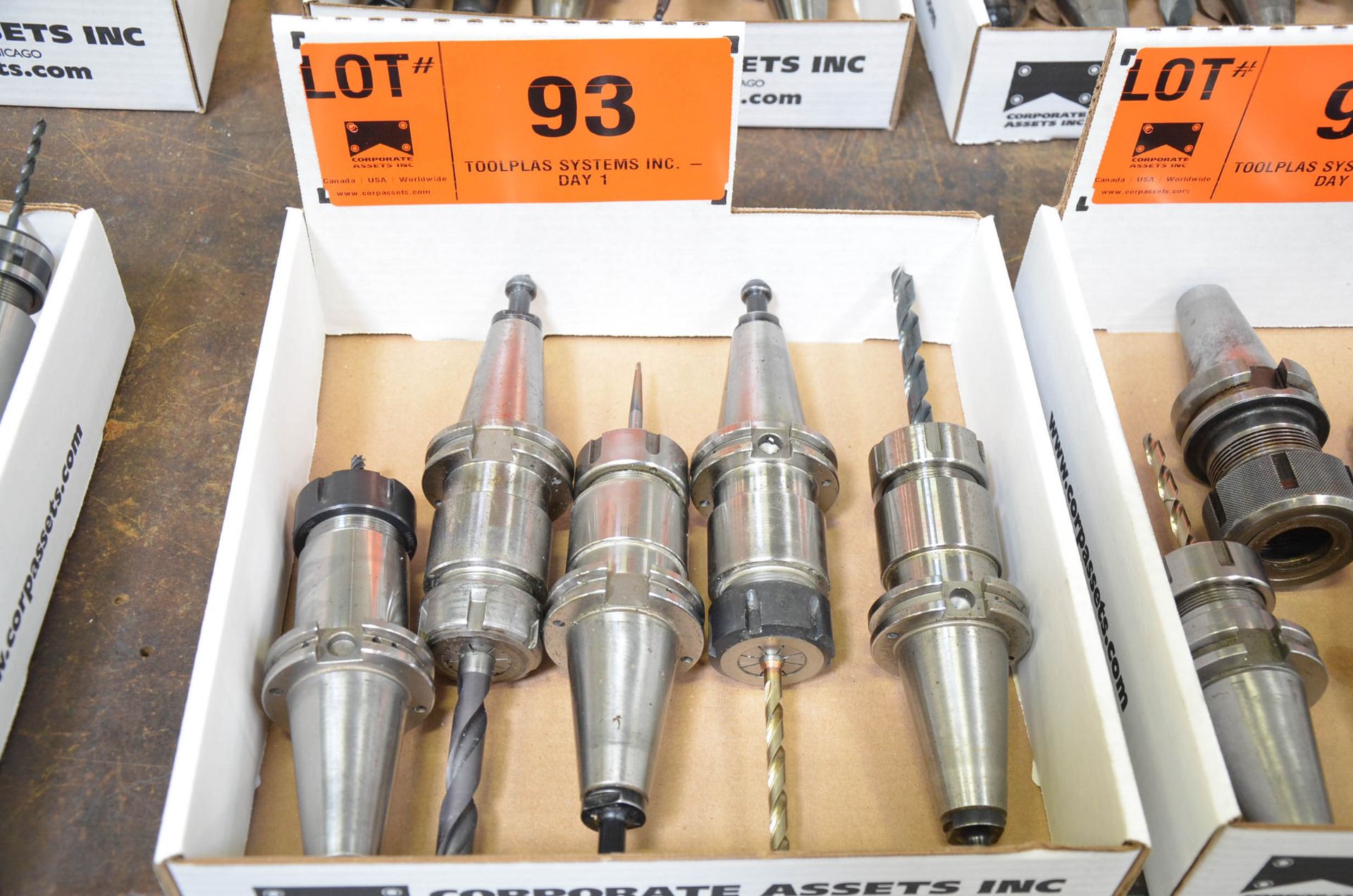 LOT/ (5) CAT40 TOOL HOLDERS