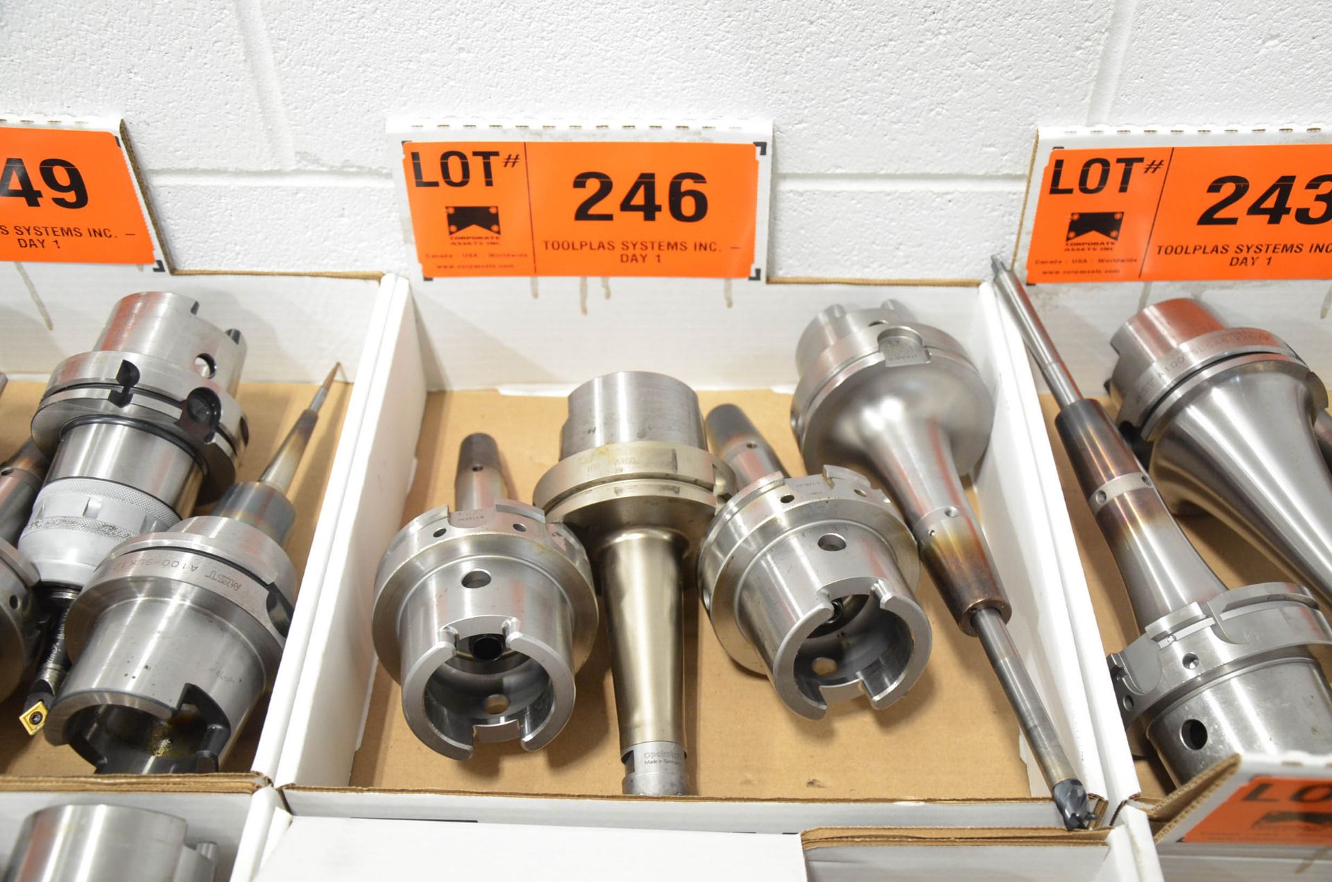 LOT/ (4) HSK-100A TOOL HOLDERS