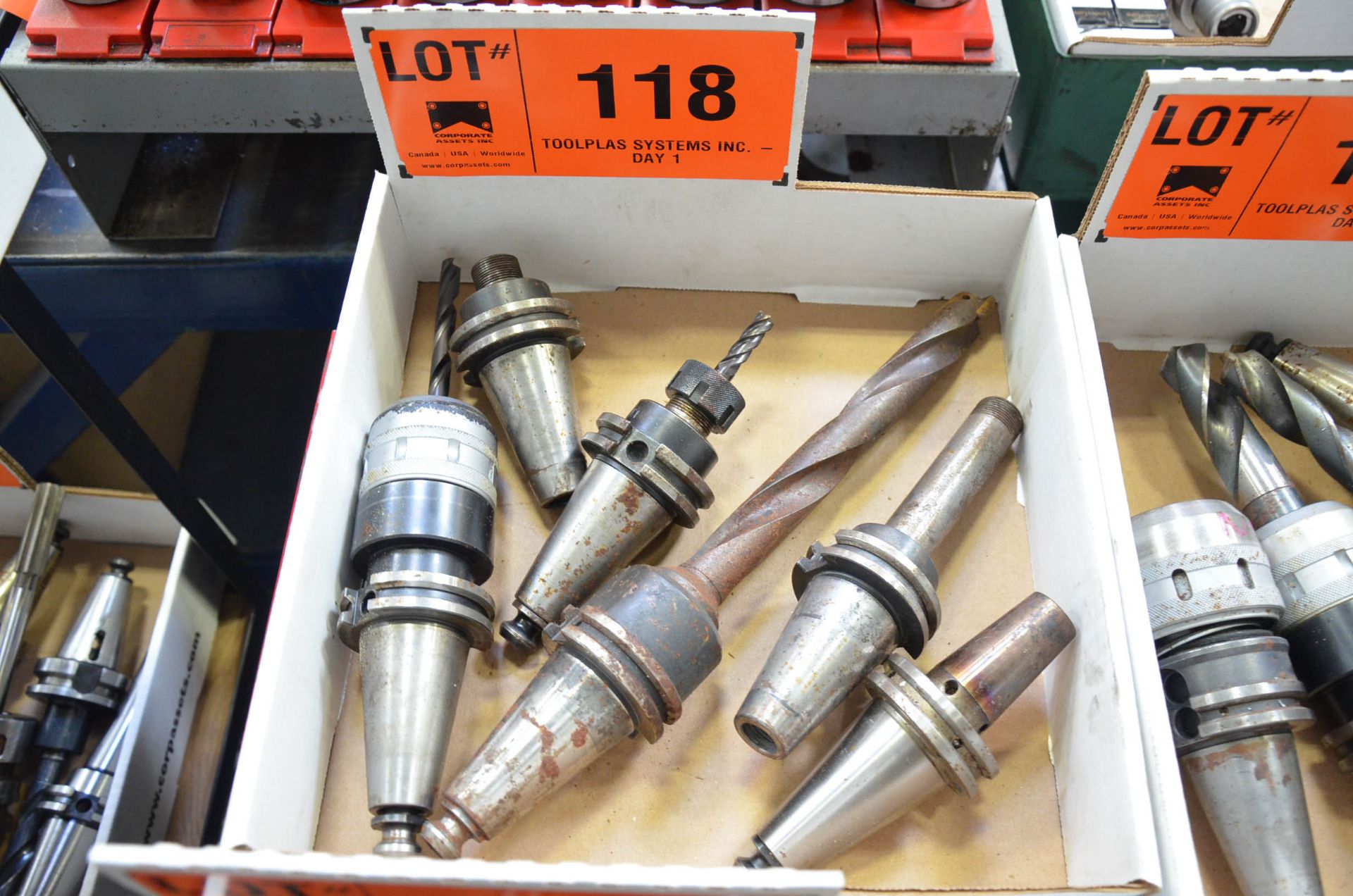 LOT/ (6) CAT40 TOOL HOLDERS