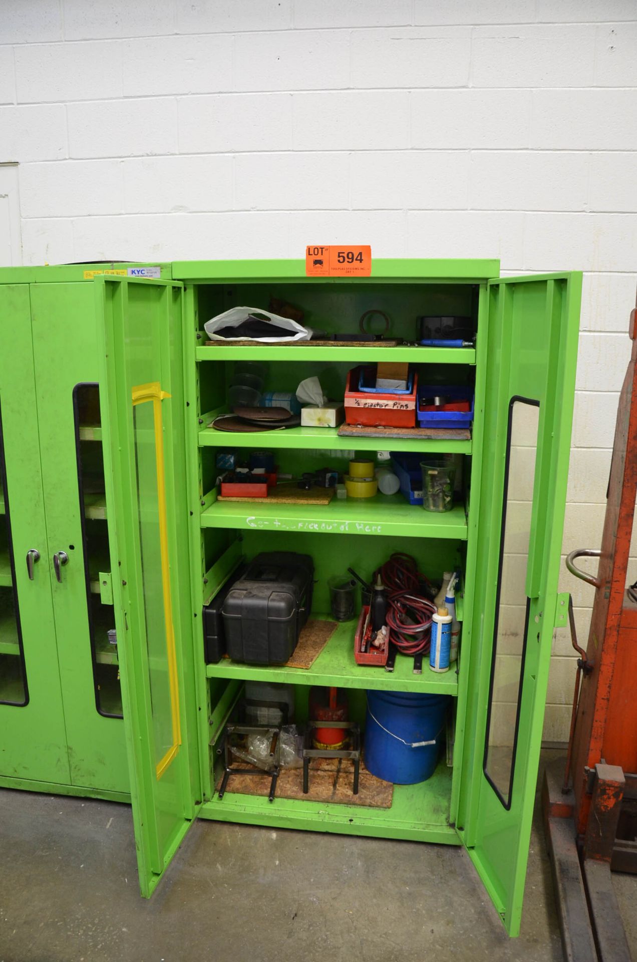 LOT/ CABINET WITH CONTENTS - PARTS AND CONSUMABLES