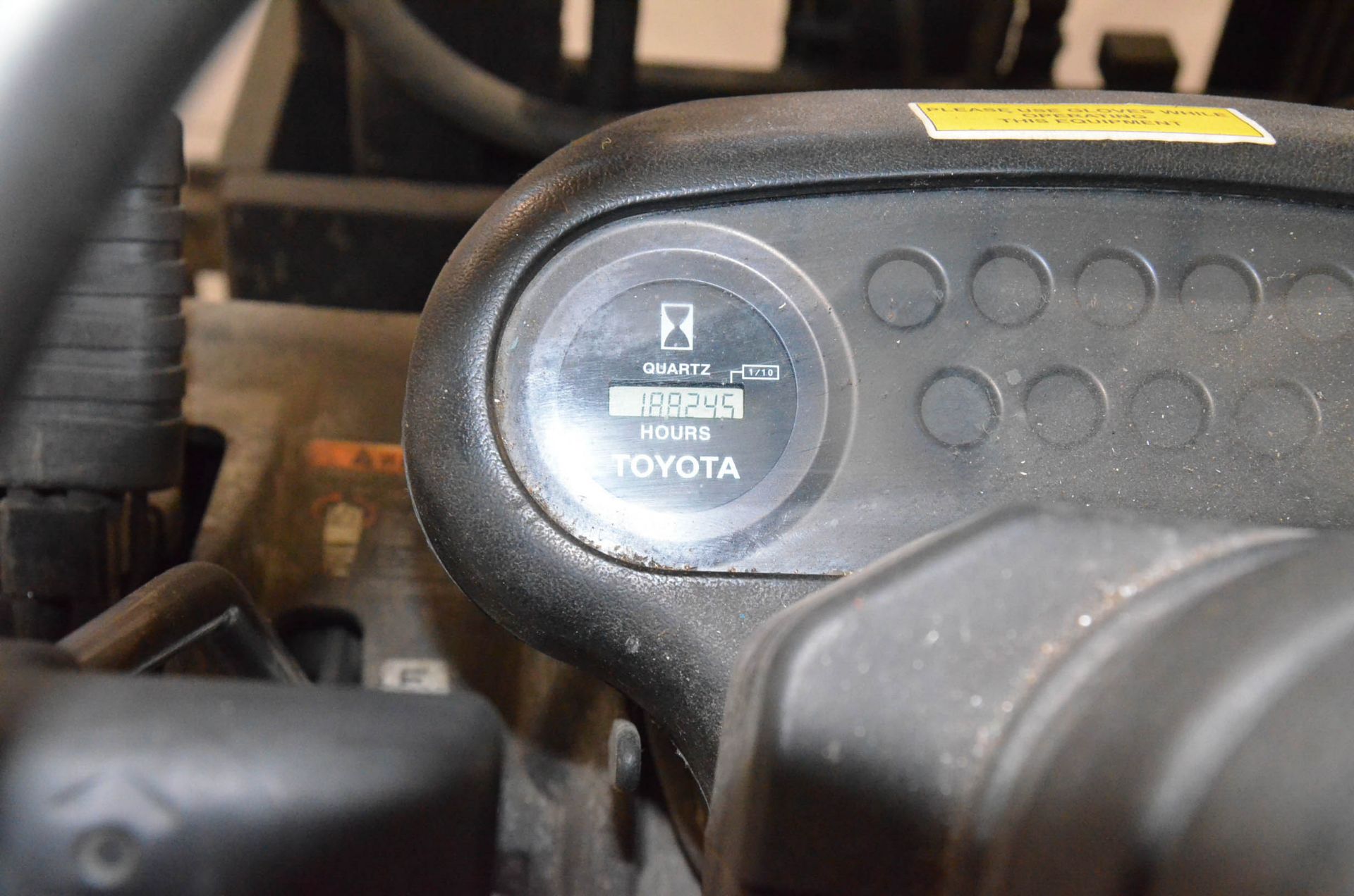 TOYOTA 42-6FGCU30 4,750LB CAPACITY LPG FORKLIFT WITH 187" MAX. VERTICAL REACH, SIDE-SHIFT, CUSHION - Image 4 of 4