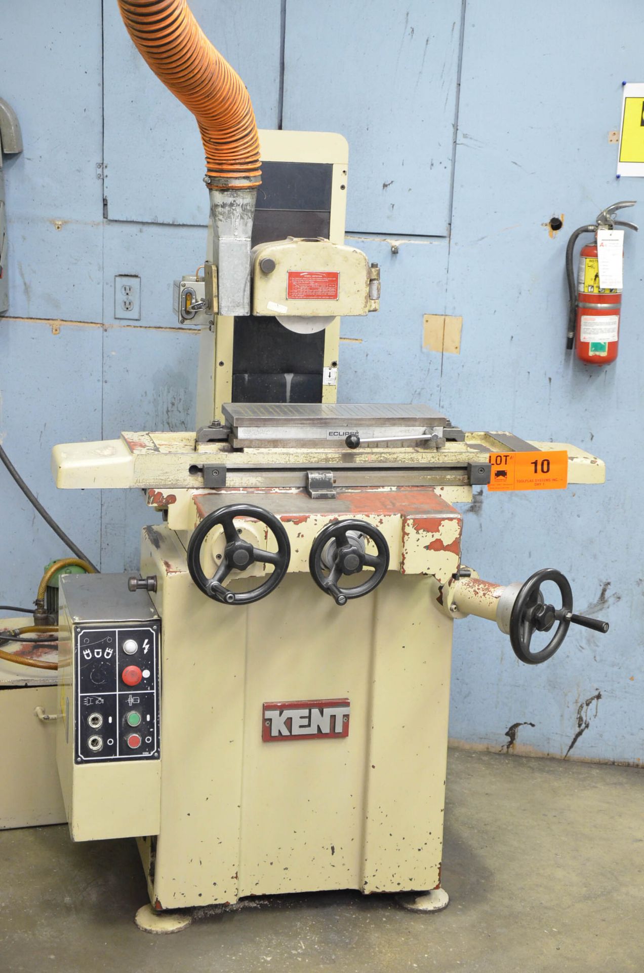 KENT KGS-200 CONVENTIONAL SURFACE GRINDER WITH 6"X18" MAGNETIC CHUCK, 8" WHEEL, INCREMENTAL DOWN-