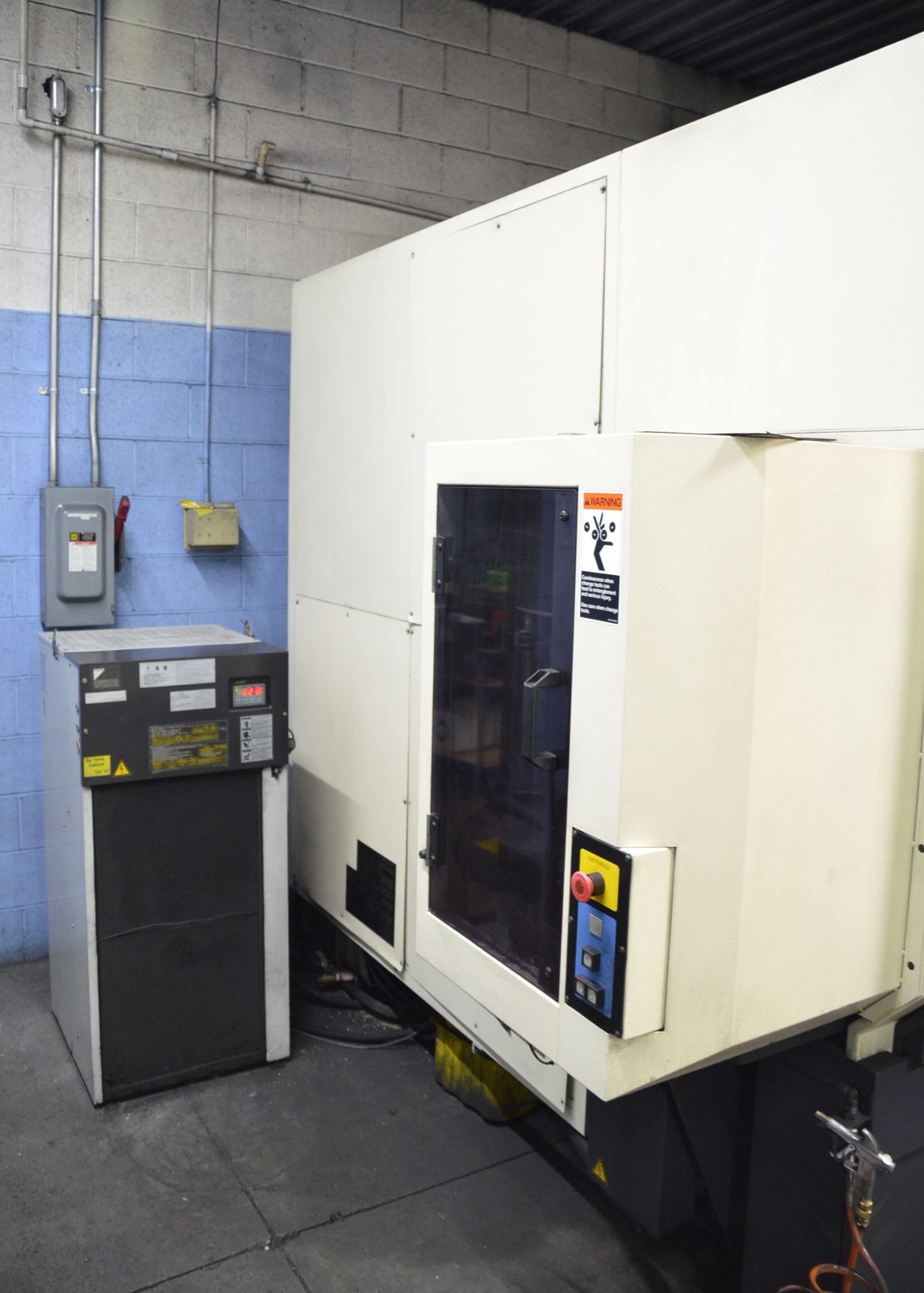 MAKINO (2004) SNC 64 HIGH SPEED CNC VERTICAL MACHINING CENTER WITH MAKINO PROFESSIONAL A CNC - Image 5 of 7