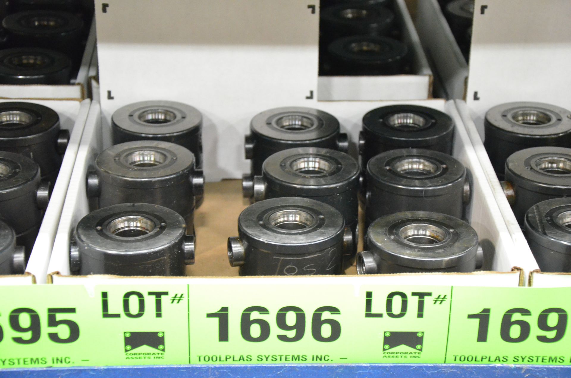 LOT/ (9) FCS SYSTEM 0003-02101 CLAMPING BODIES