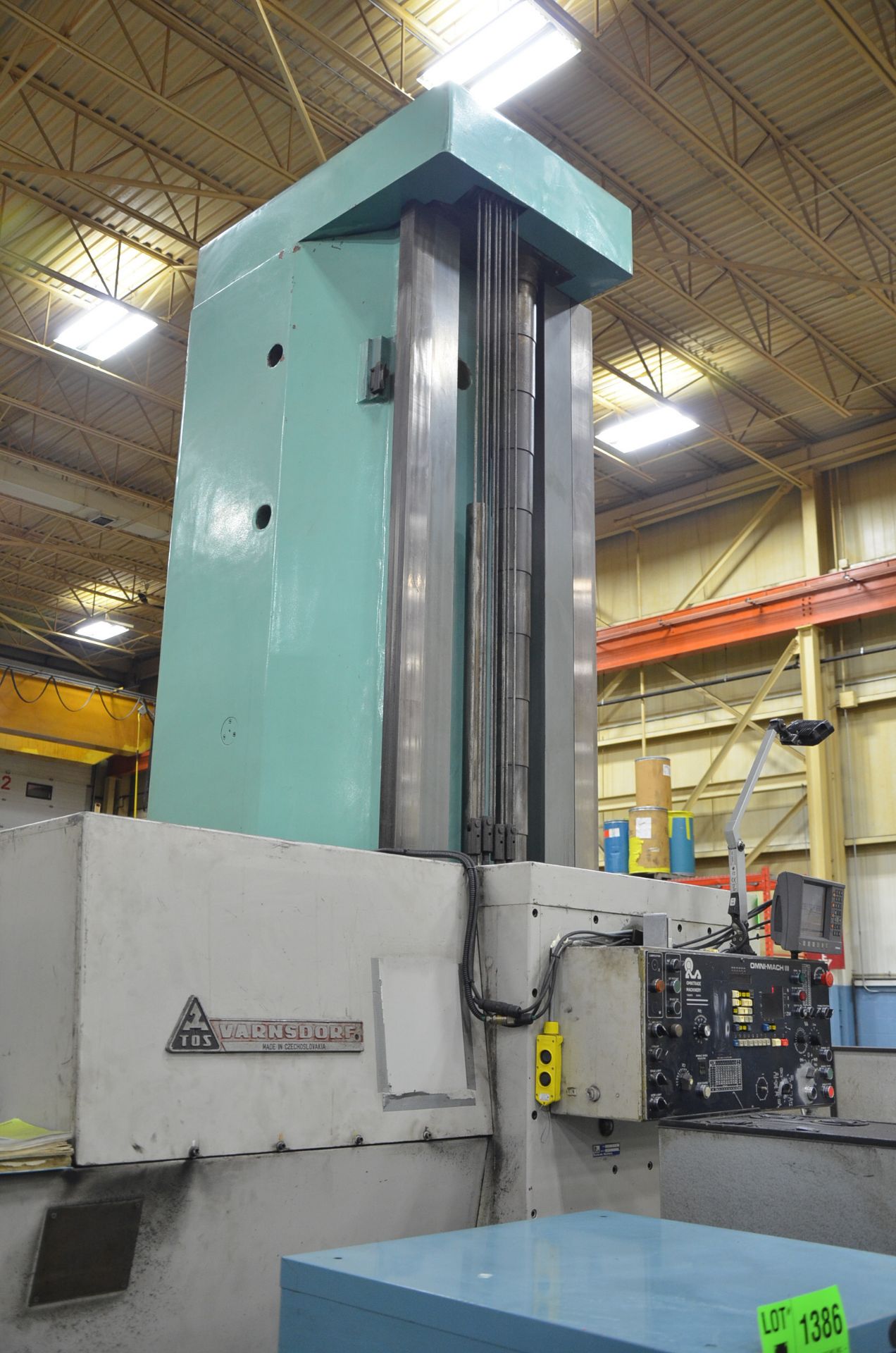TOS WHN-13-4-A TABLE-TYPE HORIZONTAL BORING MILL WITH 5" SPINDLE, 63"X70.5" T-SLOT ROTARY TABLE, - Image 8 of 10