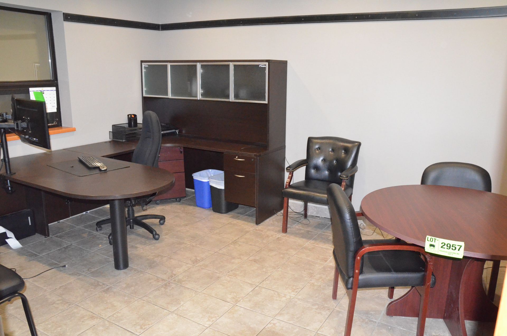 LOT/ OFFICE FURNITURE - Image 2 of 3