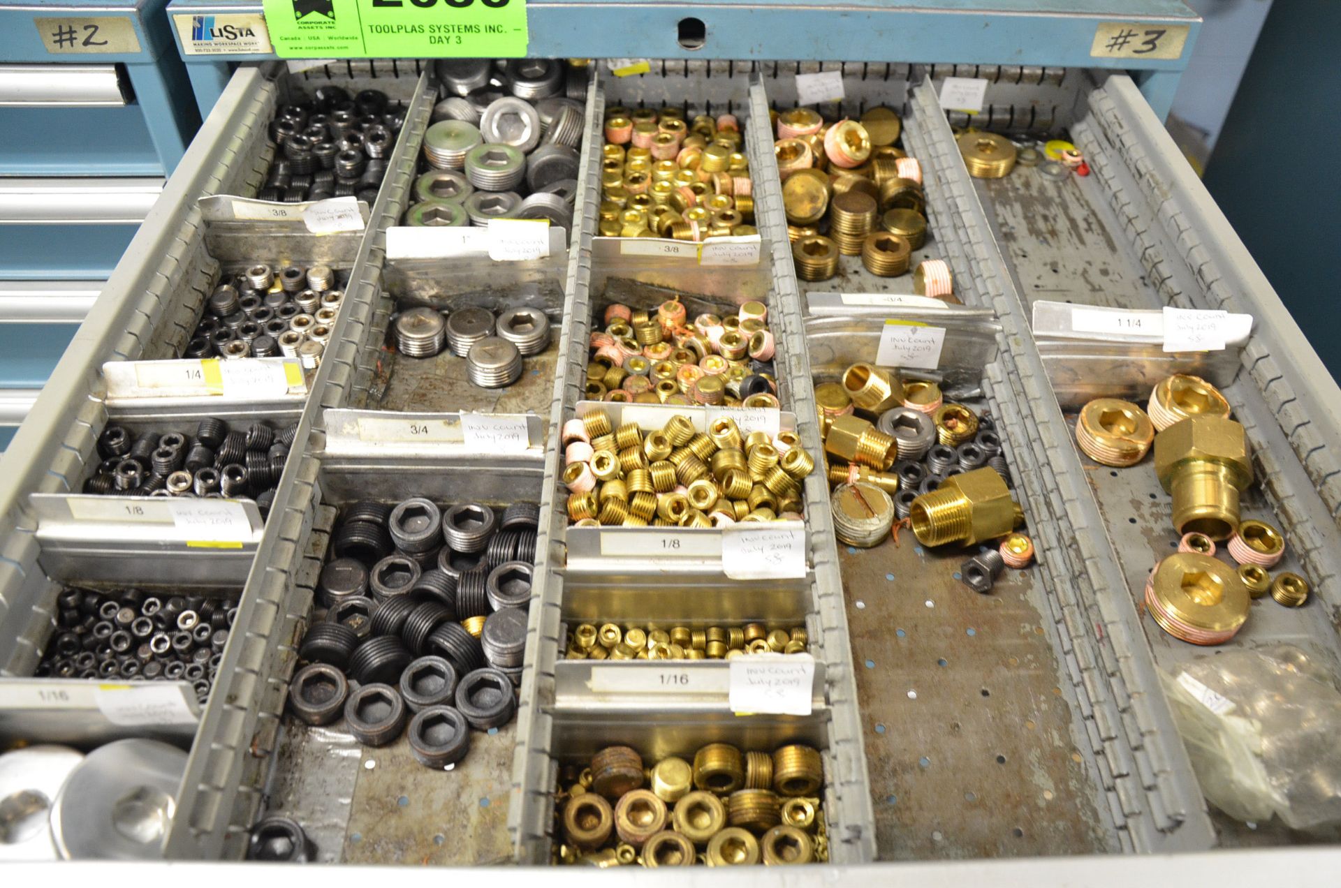 LOT/ CONTENTS OF 8-DRAWER TOOL CABINET - BRASS FITTINGS AND BAFFLE BARS - Image 9 of 9