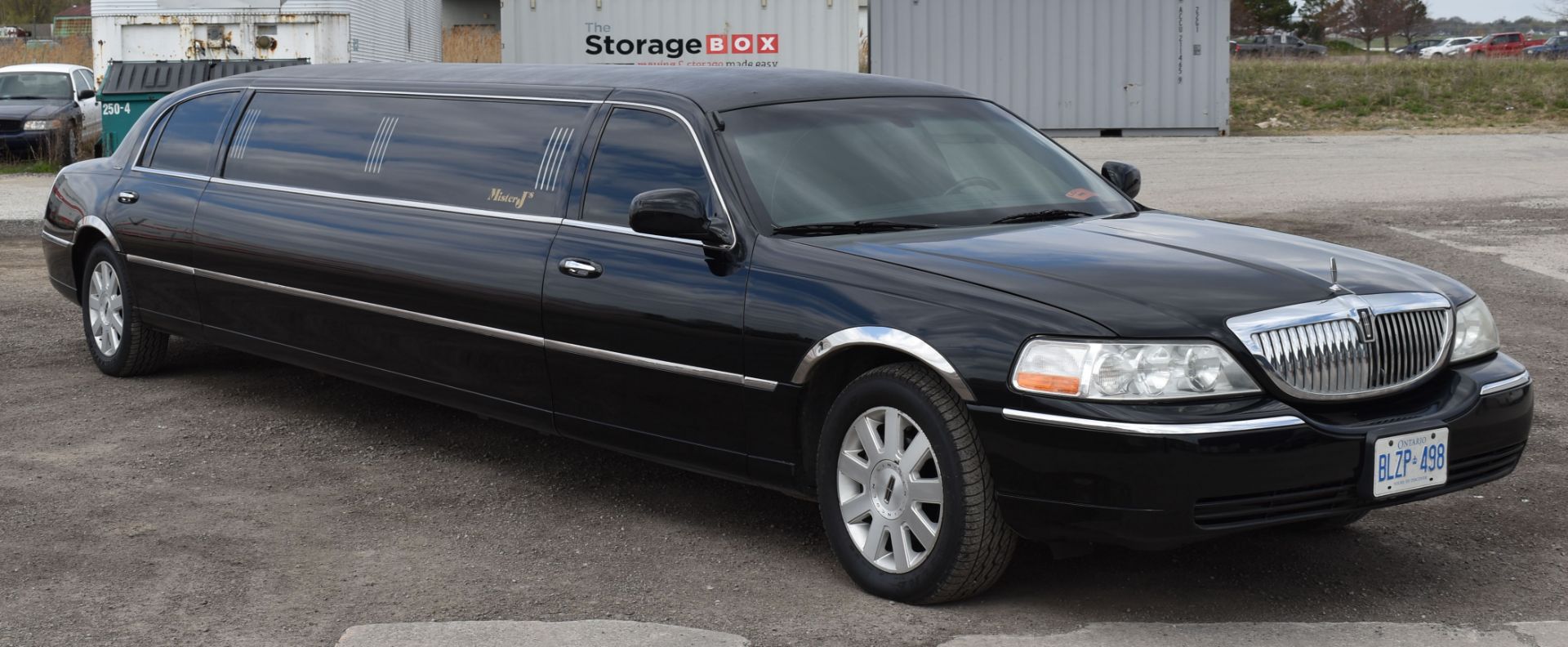 LINCOLN (2005) TOWN CAR 8 PASSENGER STRETCH LIMOUSINE WITH 8 CYLINDER 4.6L GAS ENGINE, 240,687KM ( - Image 3 of 20
