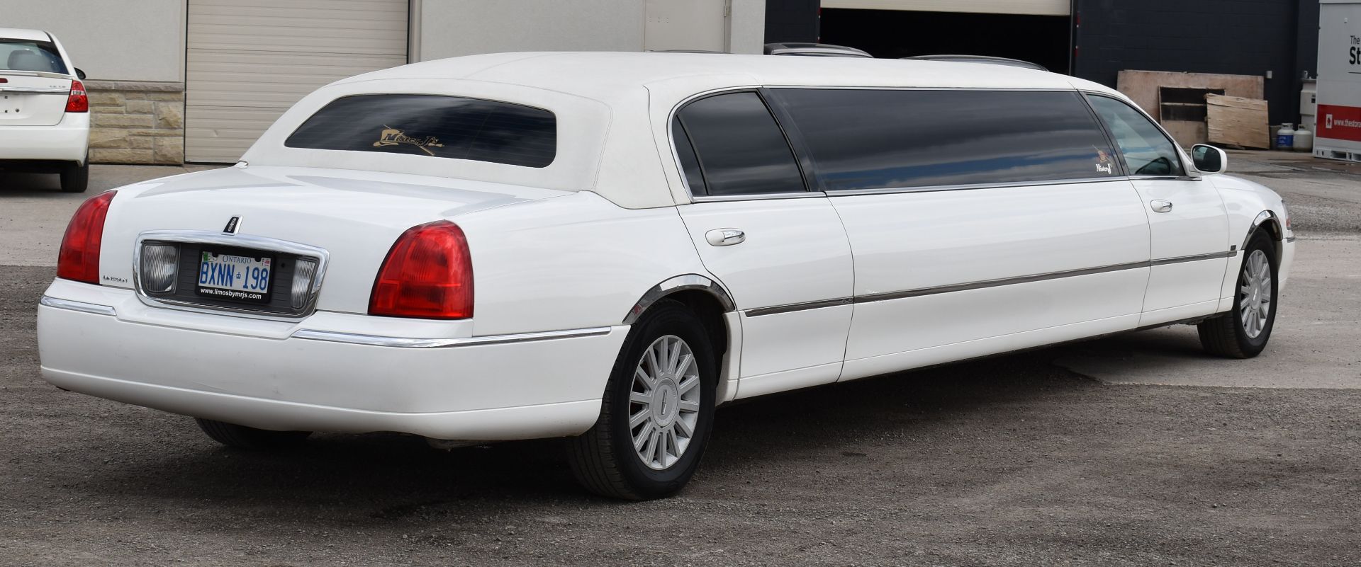 LINCOLN (2007) TOWN CAR 8 PASSENGER STRETCH LIMOUSINE WITH 8 CYLINDER 4.6L GAS ENGINE, 175,728KM ( - Bild 5 aus 21