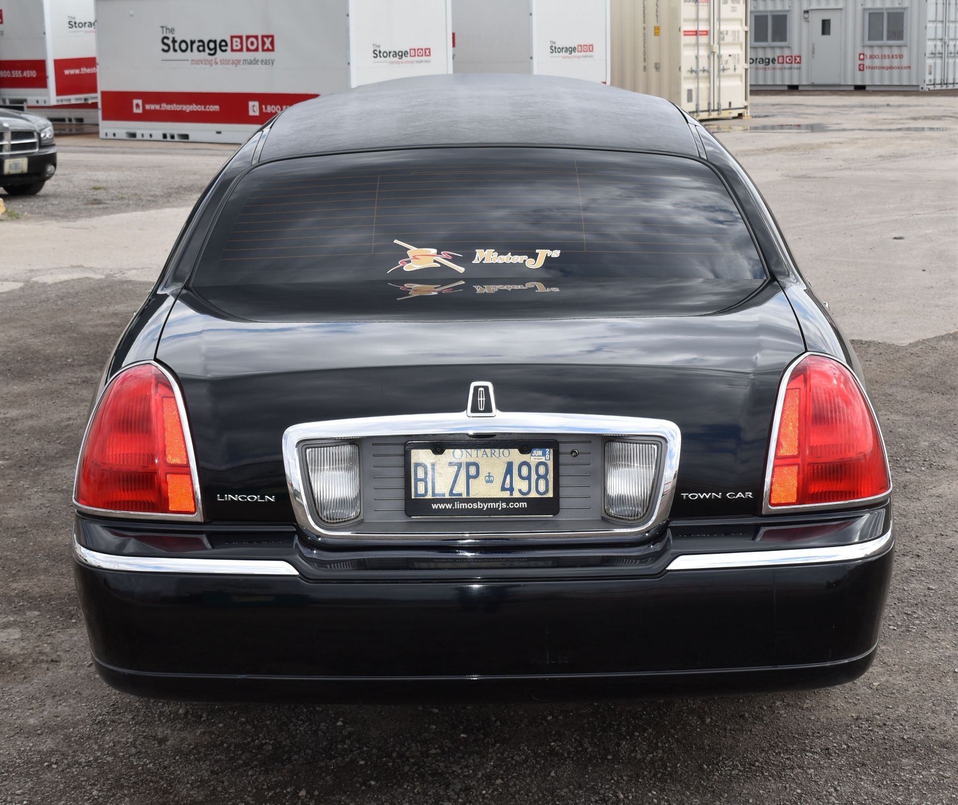 LINCOLN (2005) TOWN CAR 8 PASSENGER STRETCH LIMOUSINE WITH 8 CYLINDER 4.6L GAS ENGINE, 240,687KM ( - Image 5 of 20