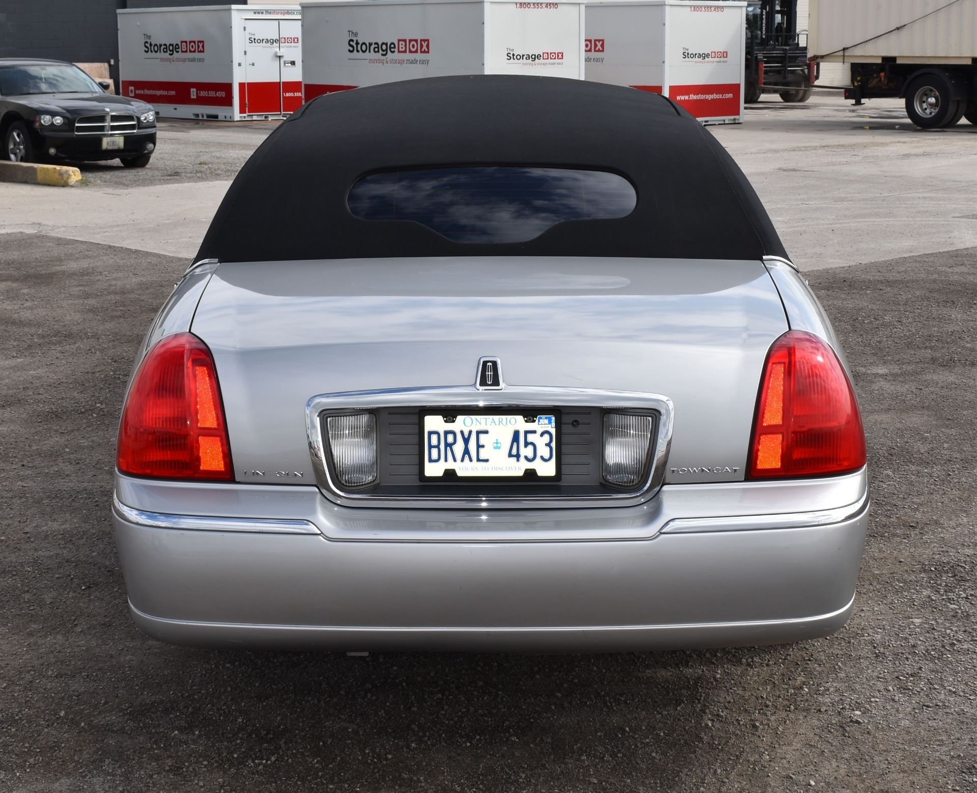 LINCOLN (2003) TOWN CAR 8 PASSENGER STRETCH LIMOUSINE WITH 8 CYLINDER 4.6L GAS ENGINE, 294,473KM ( - Bild 5 aus 19