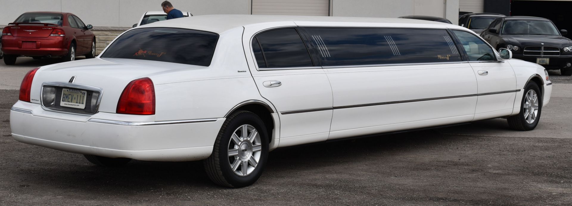 LINCOLN (2007) TOWN CAR 8 PASSENGER STRETCH LIMOUSINE WITH 8 CYLINDER 4.6L GAS ENGINE, 280,461KM ( - Image 4 of 23