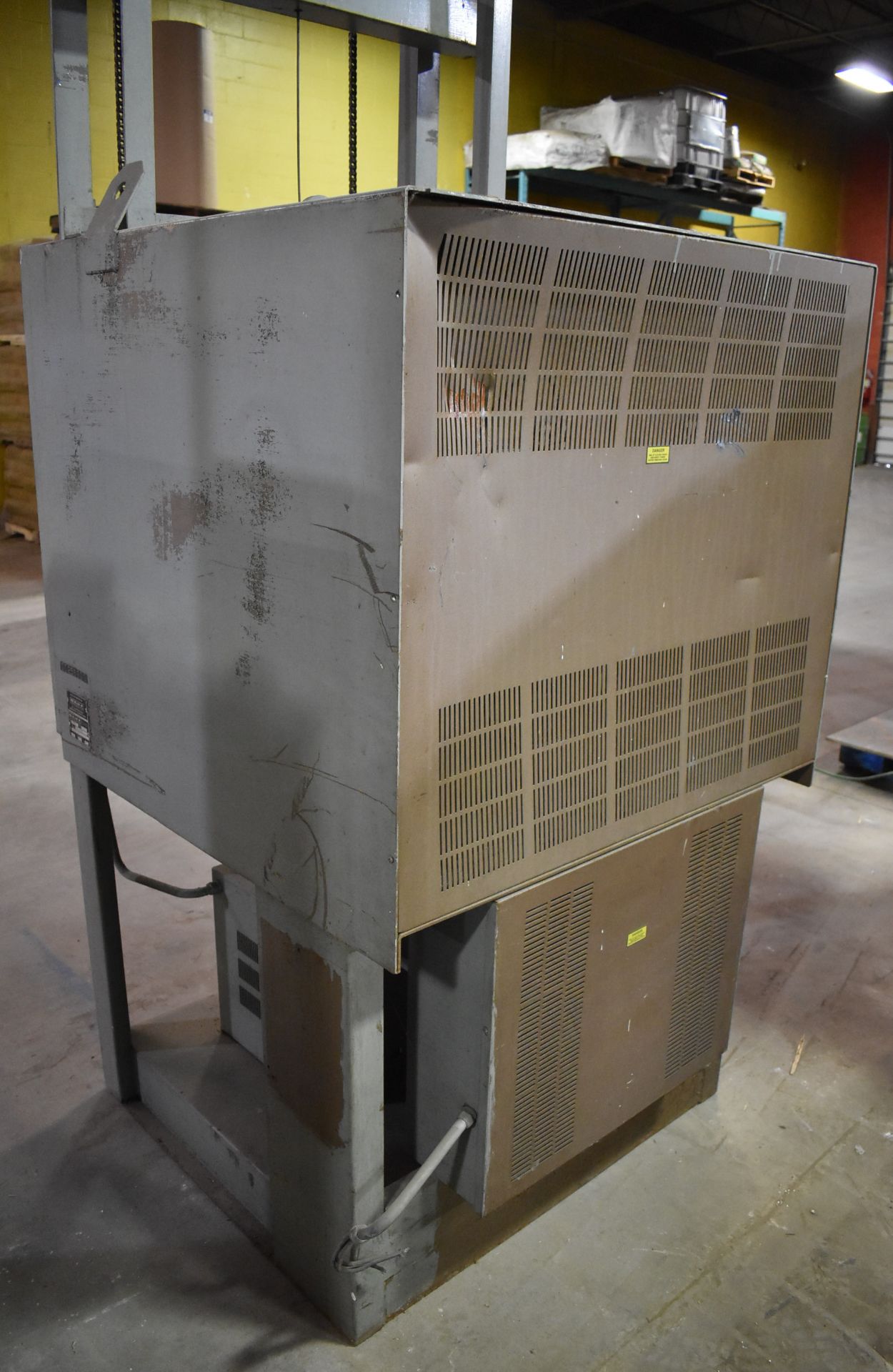 BLUE M 182412G-3 ELECTRIC BOX FURNACE WITH 2000 DEG. F. MAX. TEMPERATURE, 18"X12"X24"D INTERIOR - Image 2 of 4