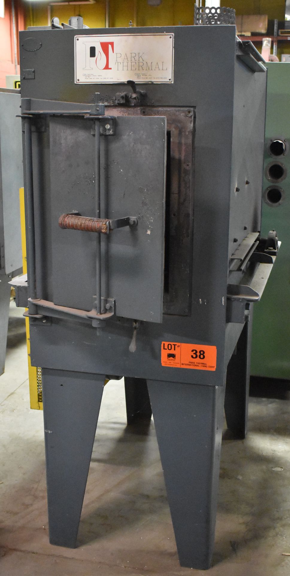 PARK THERMAL T8 ELECTRIC TEMPERING FURNACE WITH 1200 DEG. F. MAX. TEMPERATURE, 15 KW/HR, 11"X18"