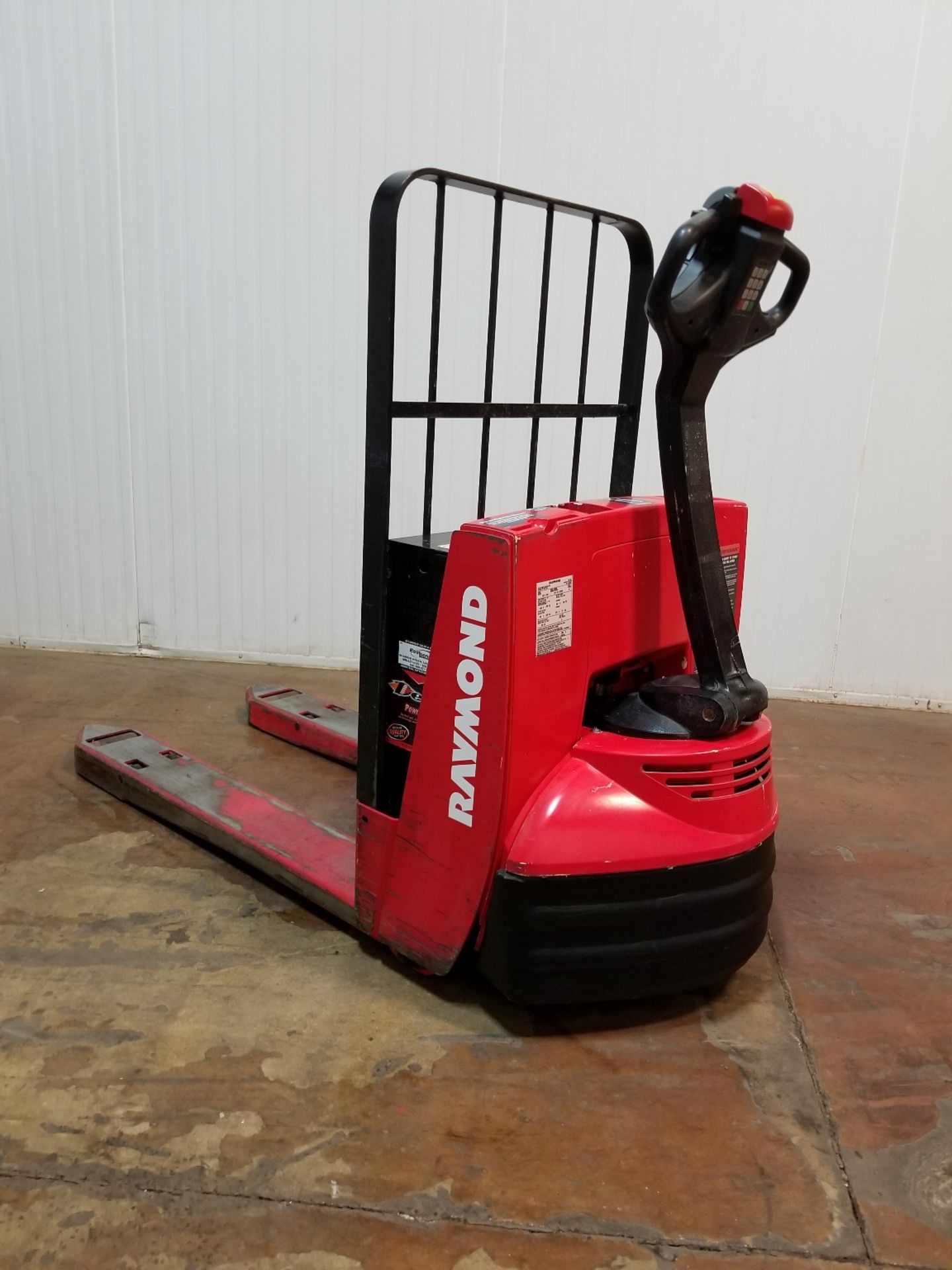 RAYMOND (2004) 102T 4500 LB. CAPACITY 24V WALK-BEHIND ELECTRIC PALLET JACK WITH CHARGER, 1346 HRS (