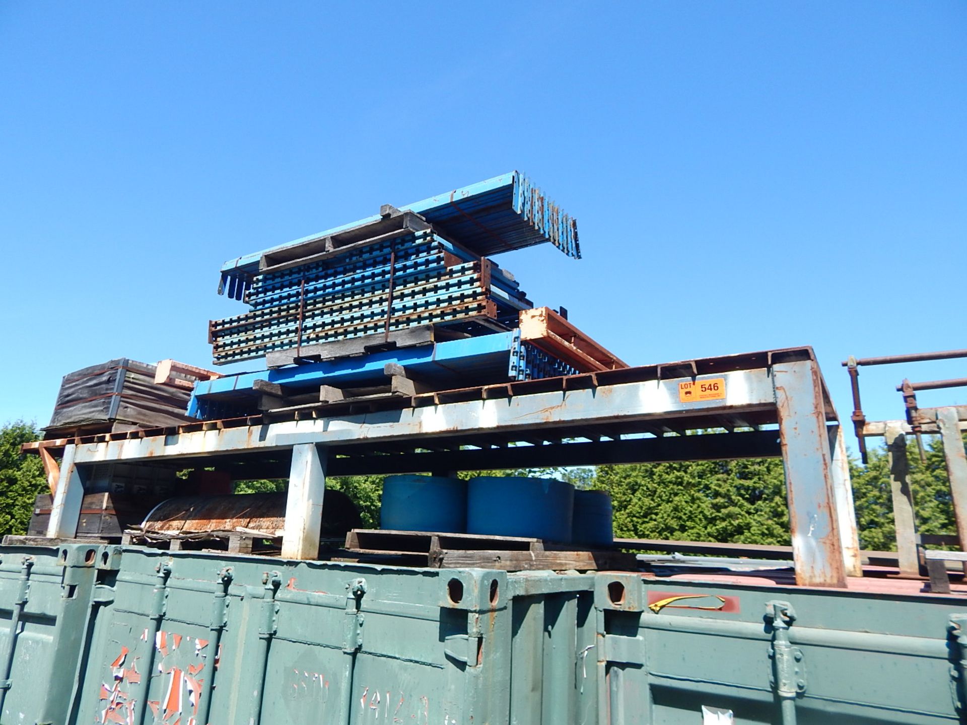 LOT/ STEEL RACKS WITH CONTENTS - INCLUDING ADJUSTABLE PALLET RACKING, STEEL SAWHORSES - Image 4 of 4