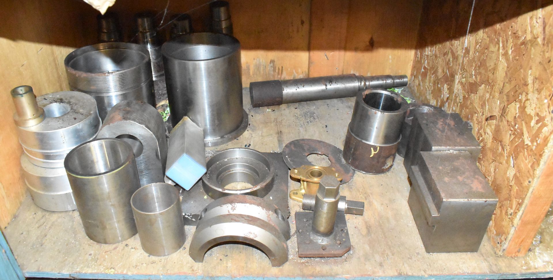 LOT/ HIGHBOY CABINET AND SHOP CABINET WITH REMAINING CONTENTS - HARDWARE, SPARE PARTS, JAW NUTS - Image 4 of 6