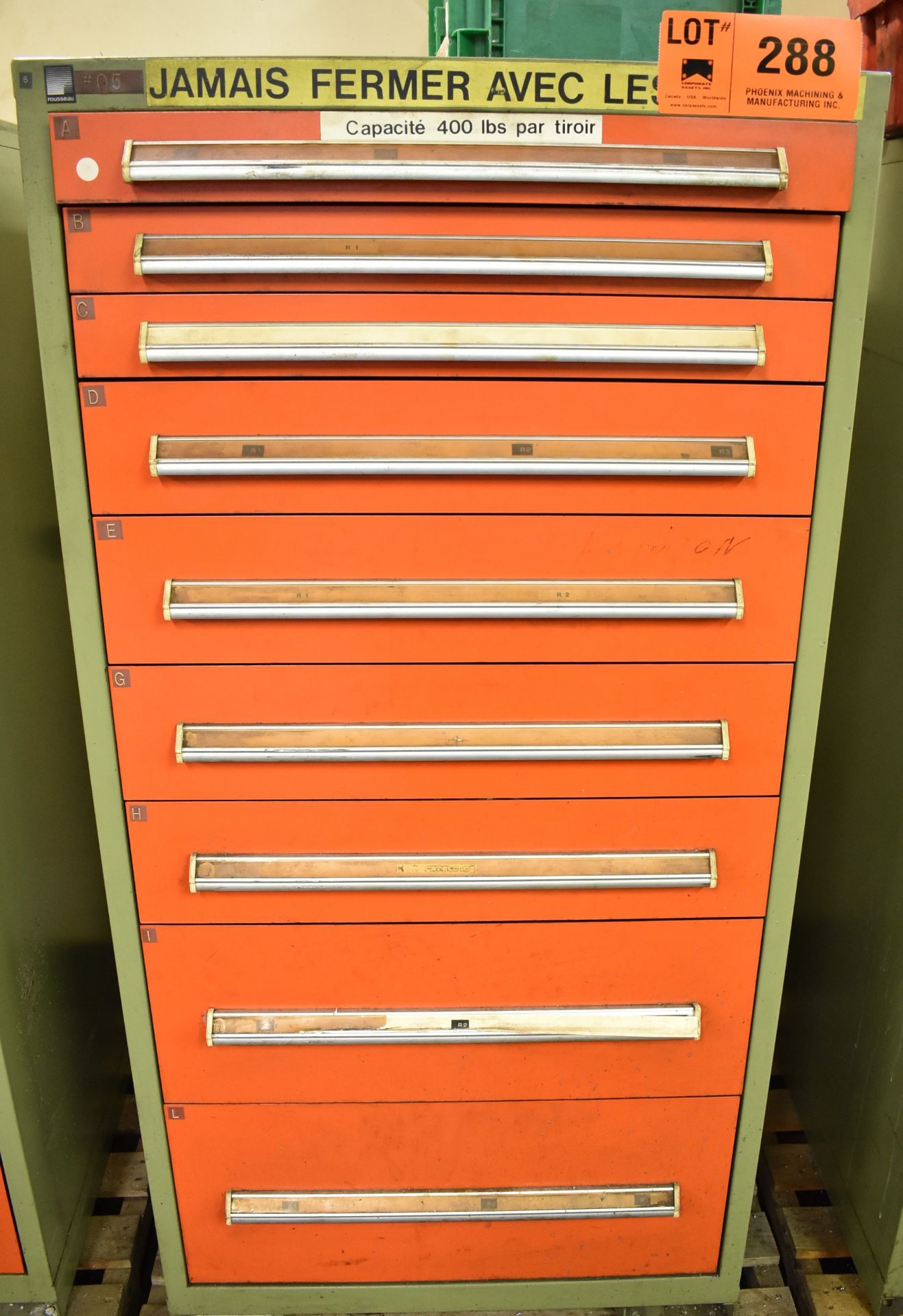 LOT/ ROUSSEAU 9 DRAWER TOOL CABINET WITH CONTENTS - ELECTRICAL COMPONENTS AND SPARE PARTS - Image 2 of 9