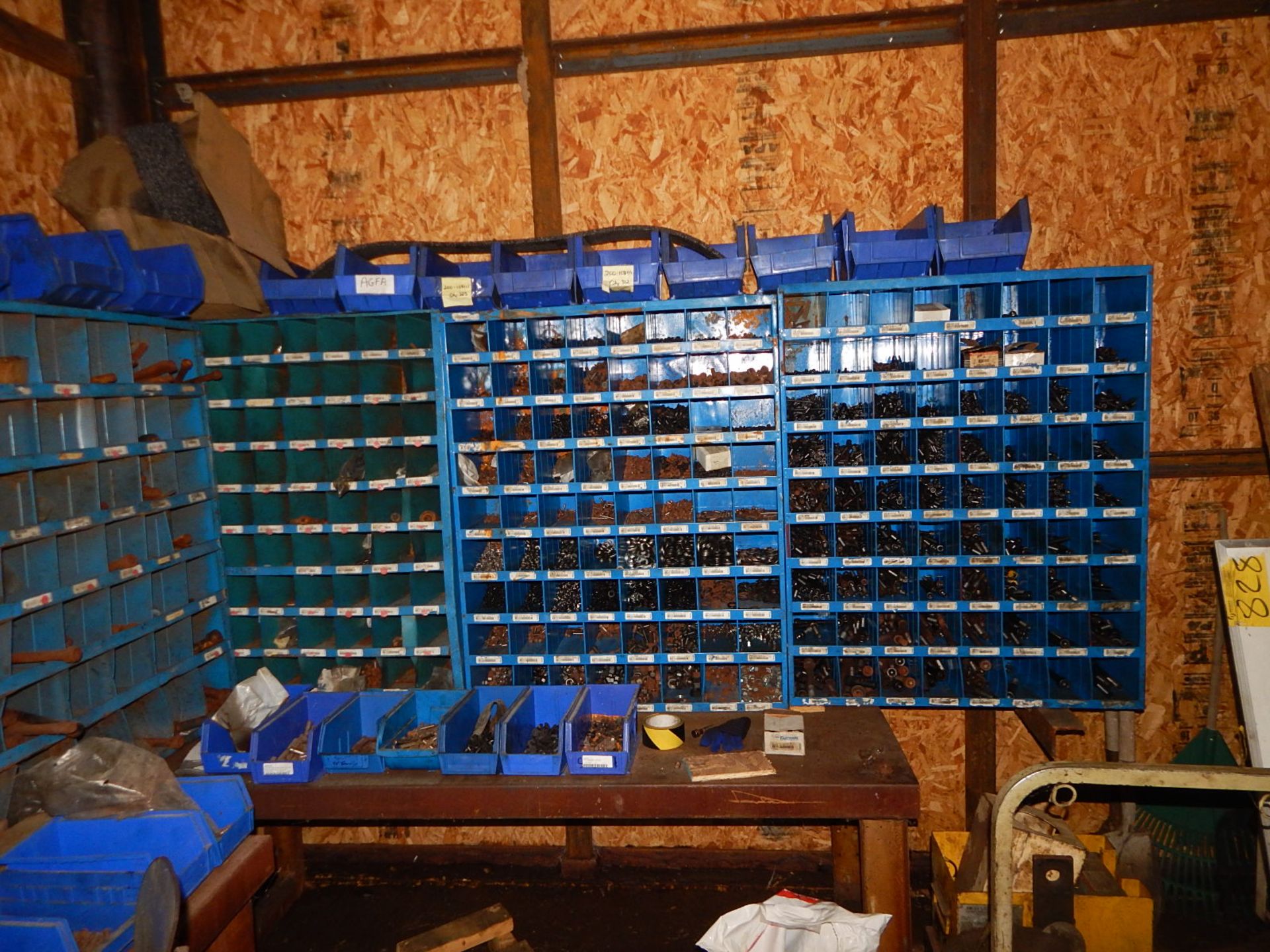 LOT/ FASTENAL PIGEONHOLE CABINETS WITH HARDWARE - Image 2 of 5