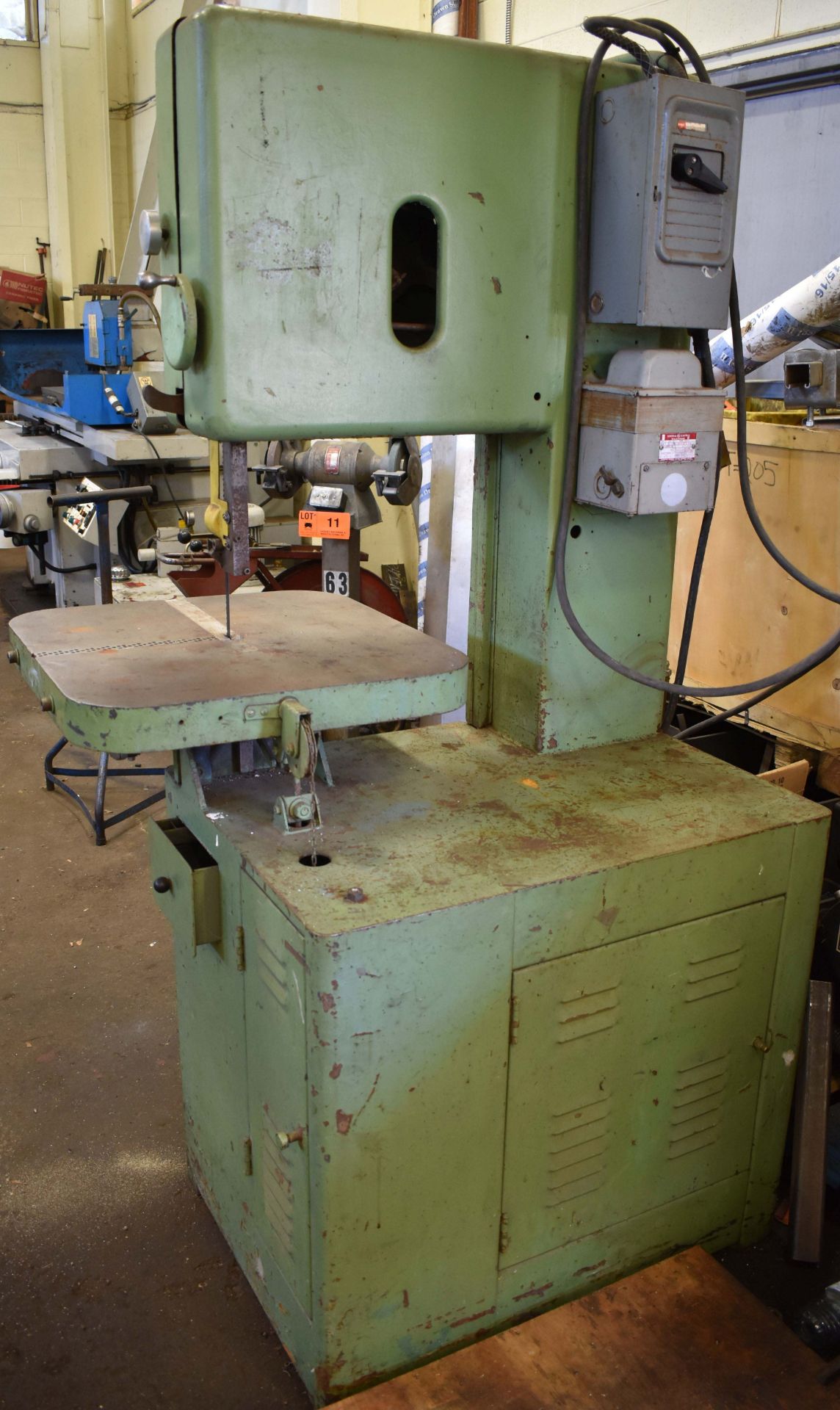 GROB VERTICAL BAND SAW WITH 24"X24" TABLE, 18" THROAT, BLADE WELDER/GRINDER, S/N: N/A (CI) [ - Image 4 of 4